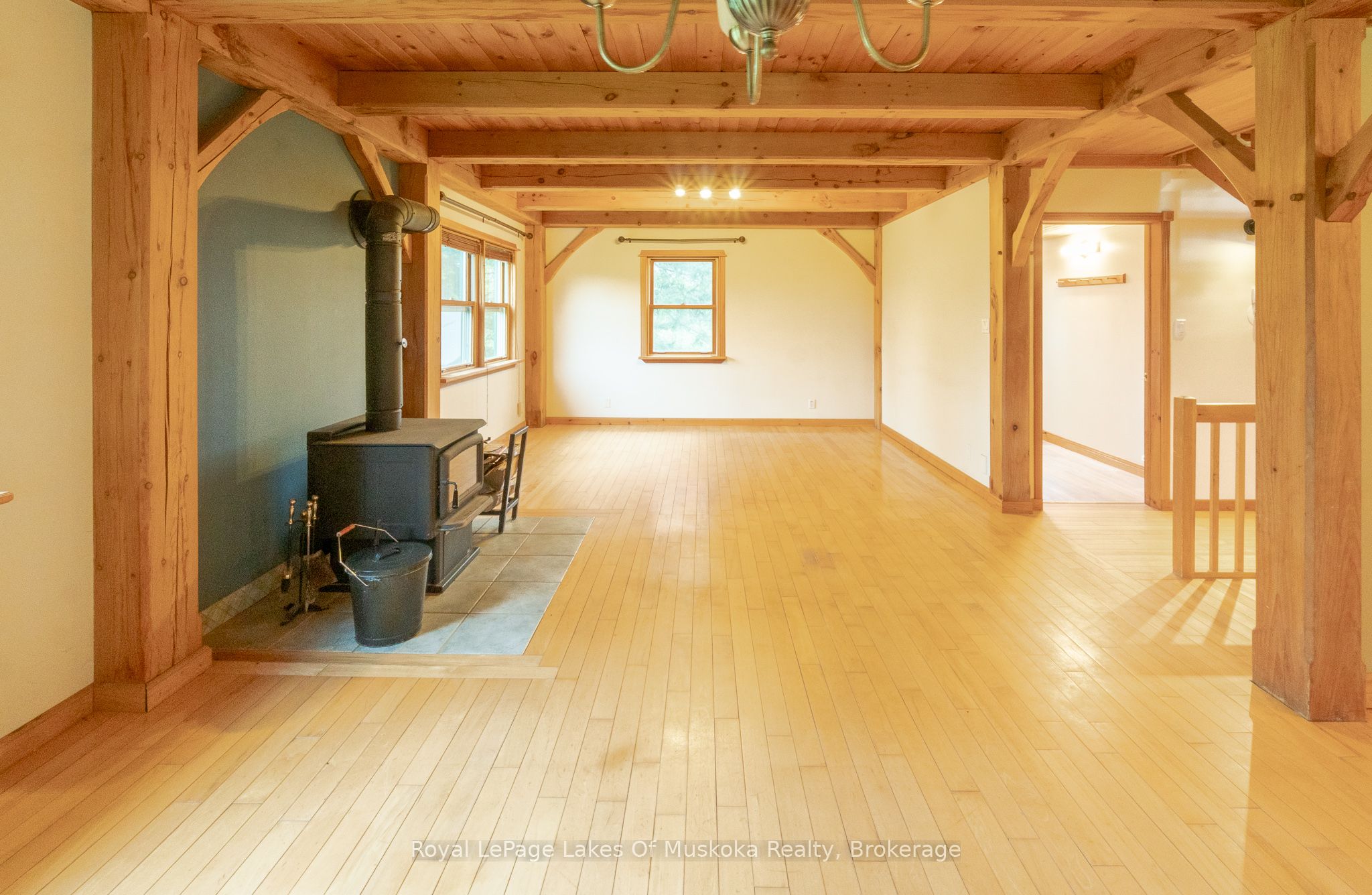 1280 Chiswick Line Property Photo 5