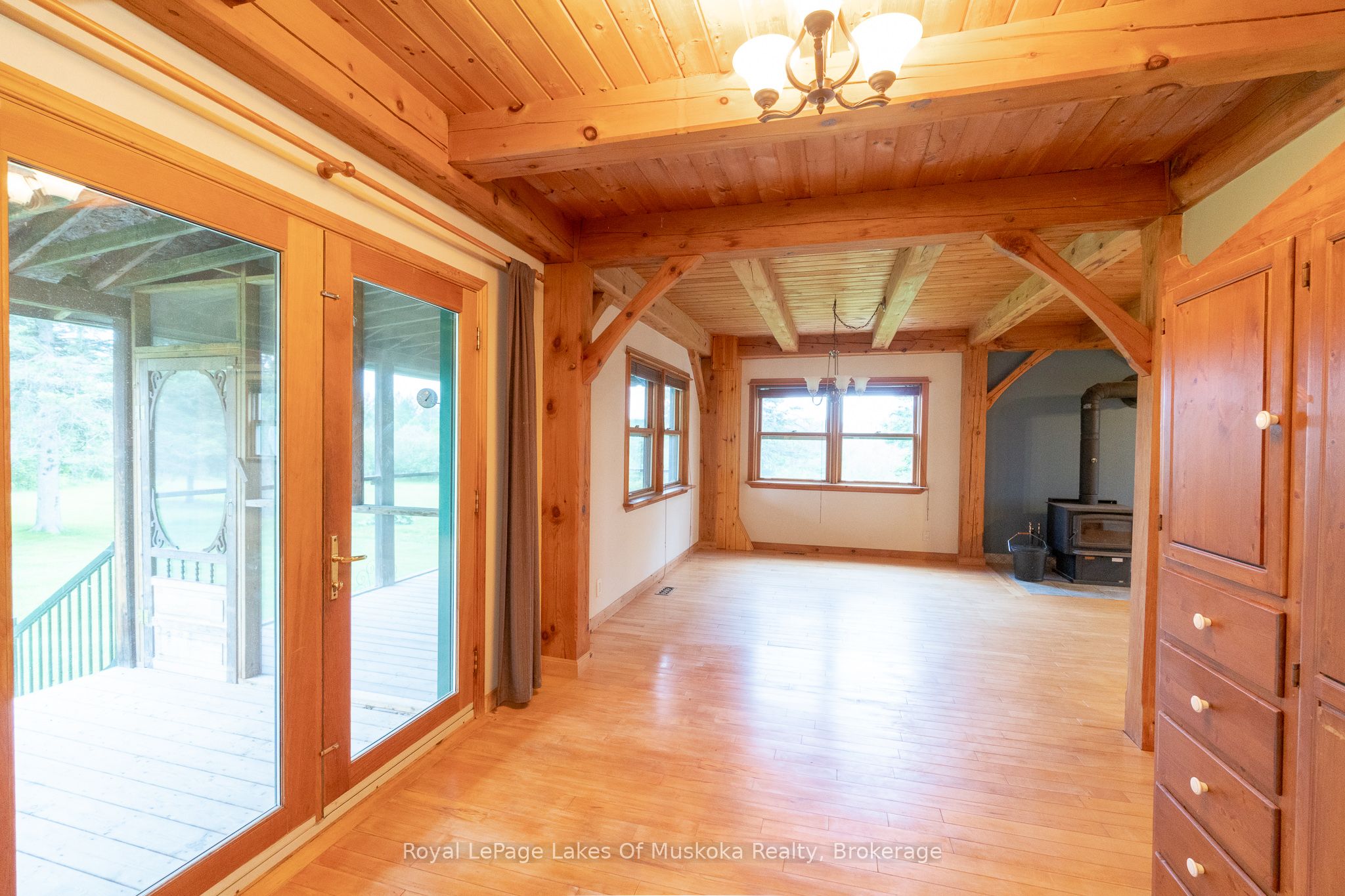 1280 Chiswick Line Property Photo 6