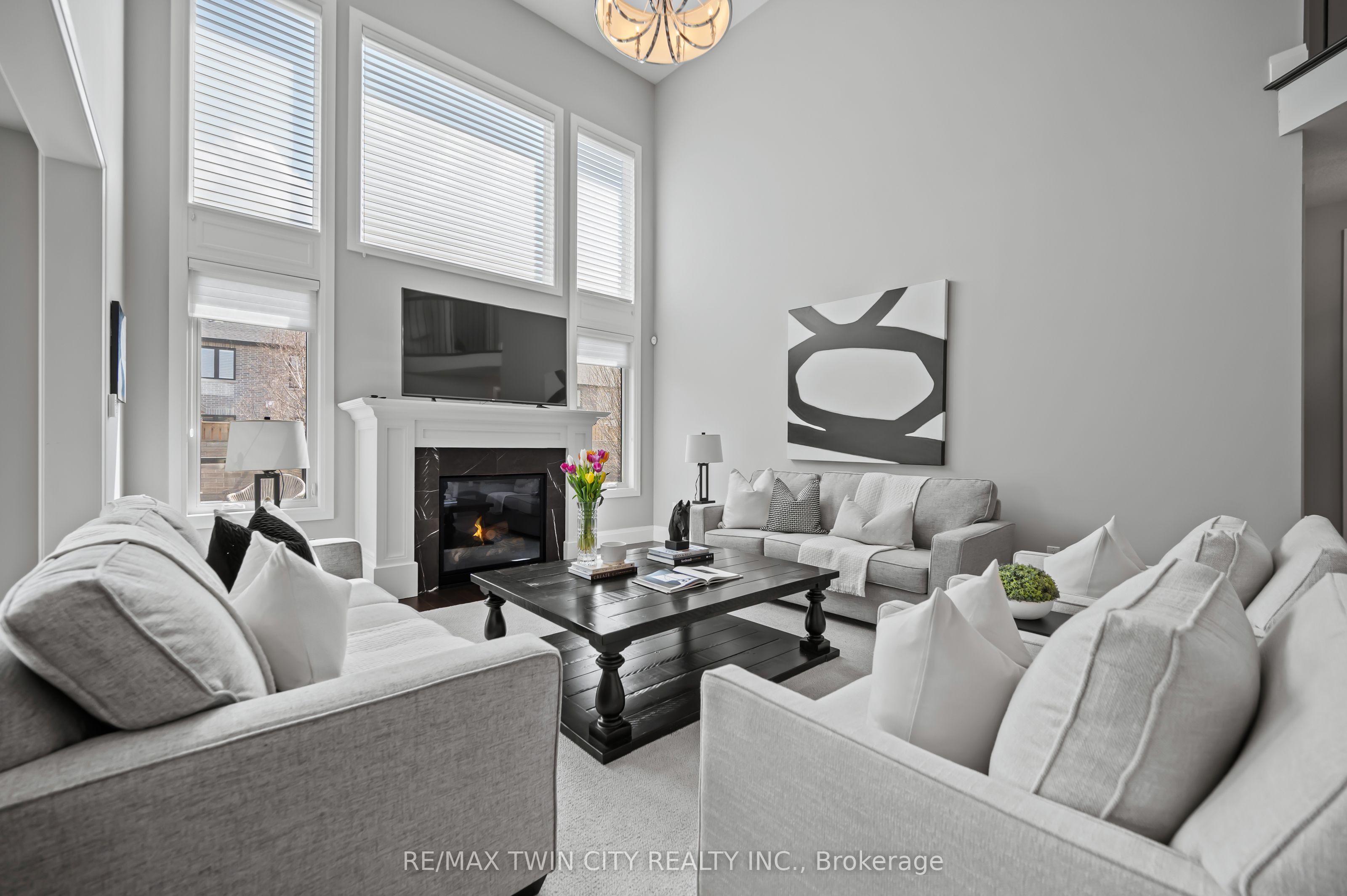 311 Deerfoot Trl Property Photo 12
