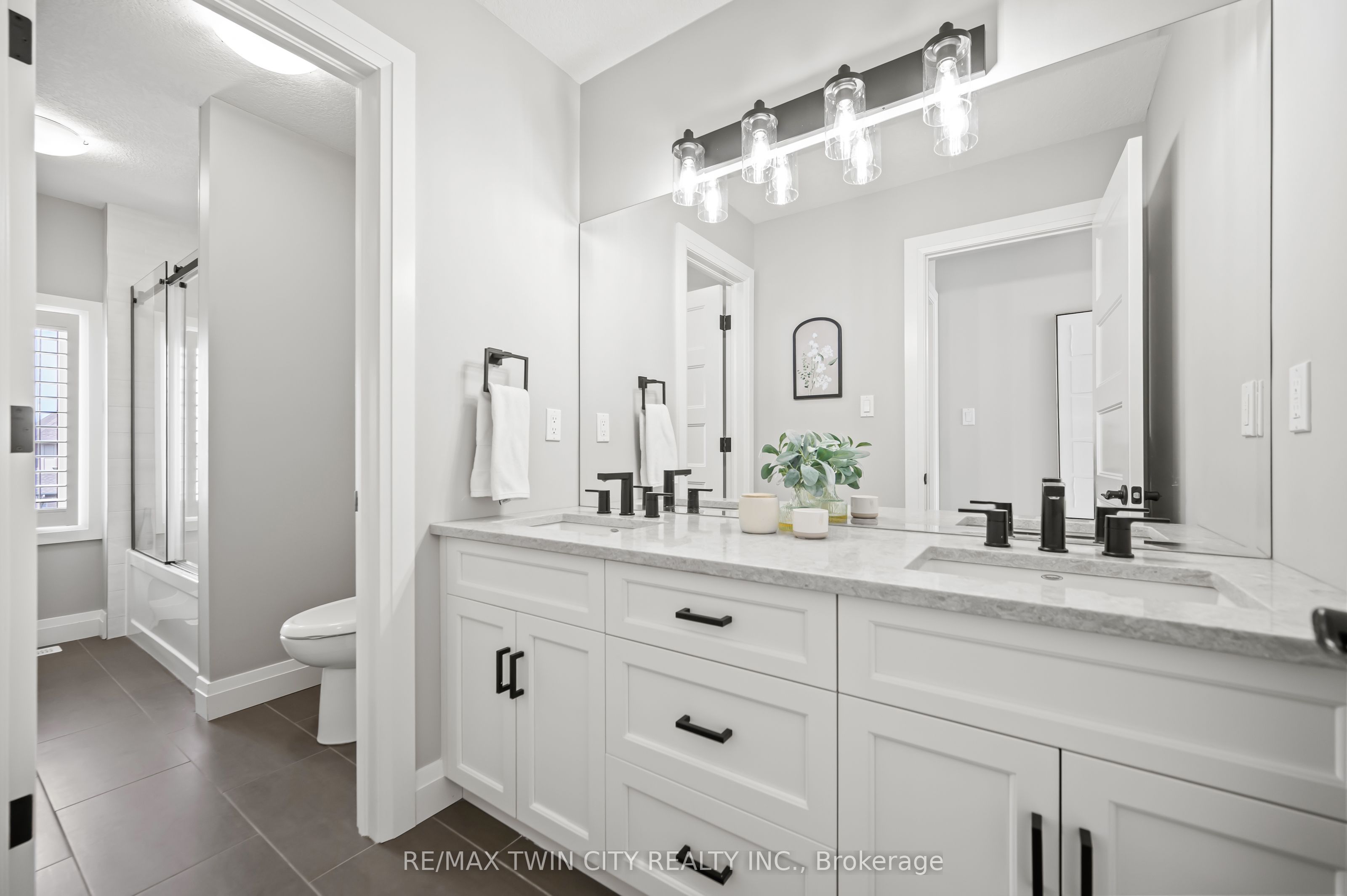 311 Deerfoot Trl Property Photo 35