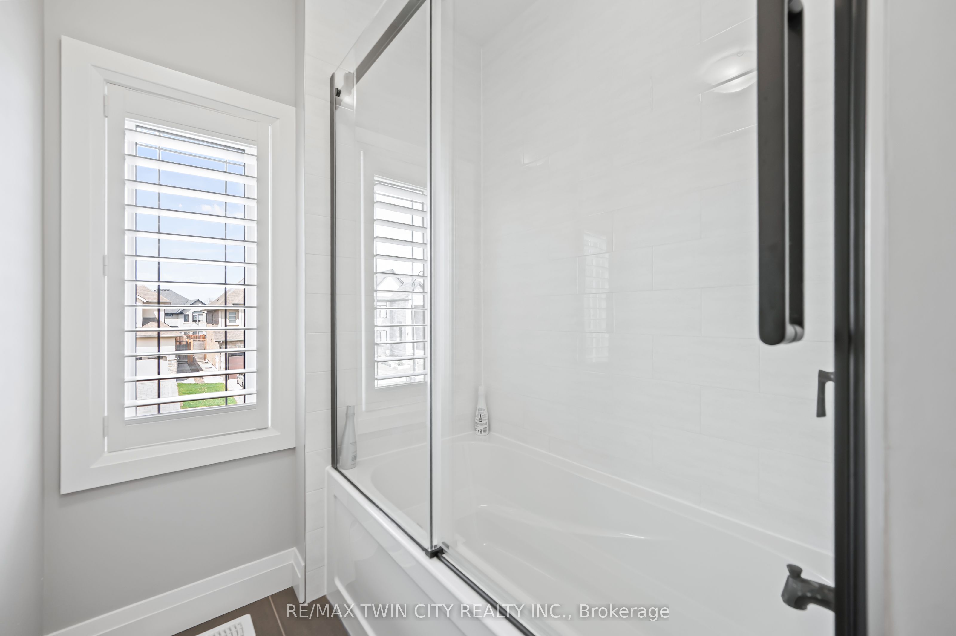 311 Deerfoot Trl Property Photo 36