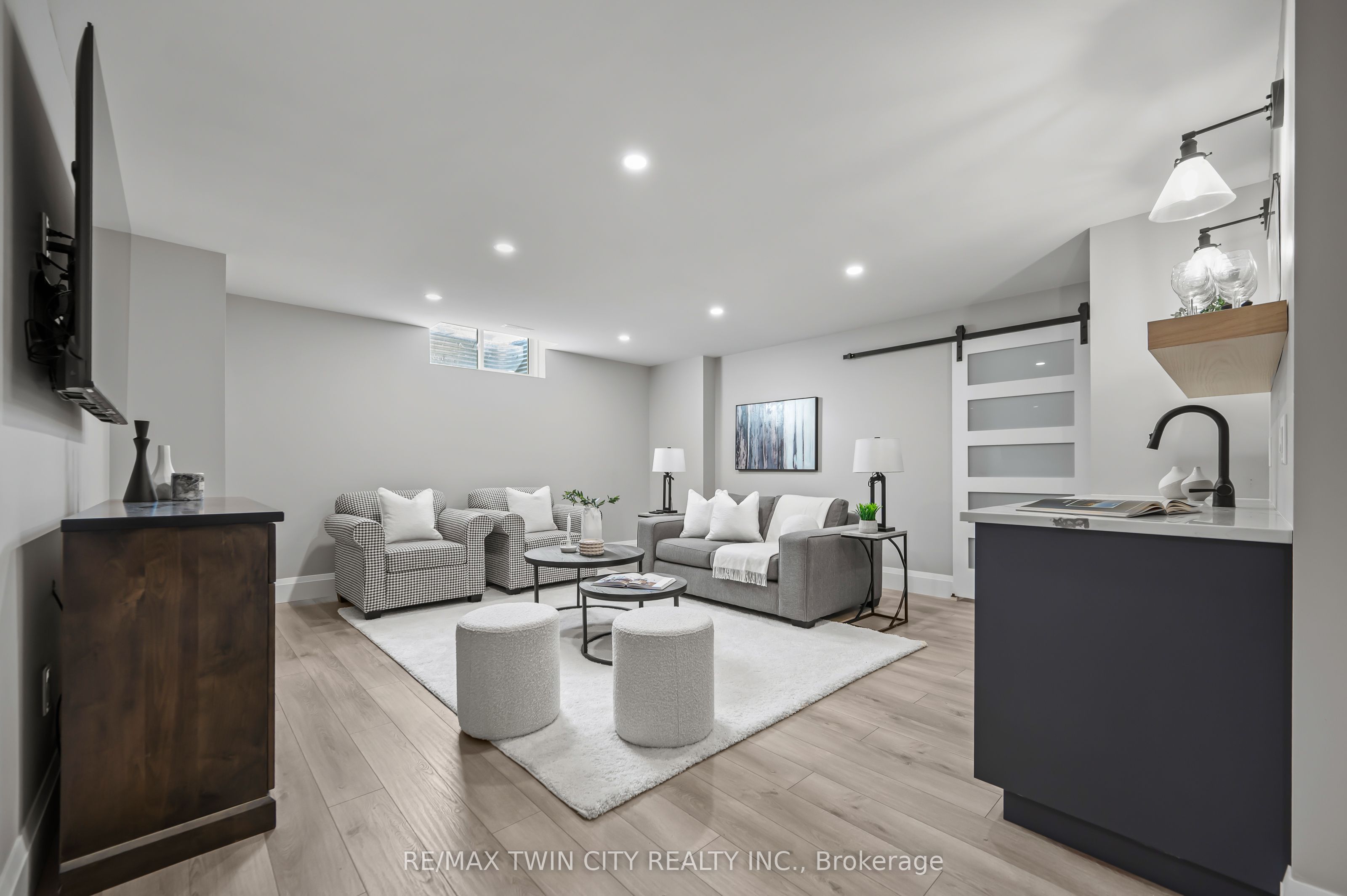 311 Deerfoot Trl Property Photo 38