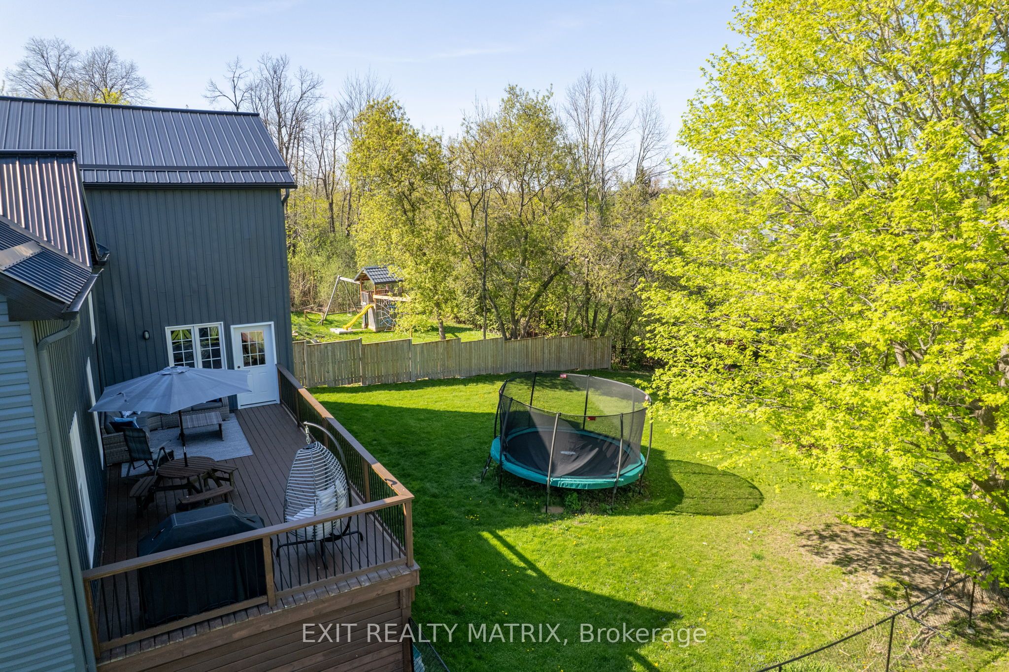 217 Ann St Property Photo 5