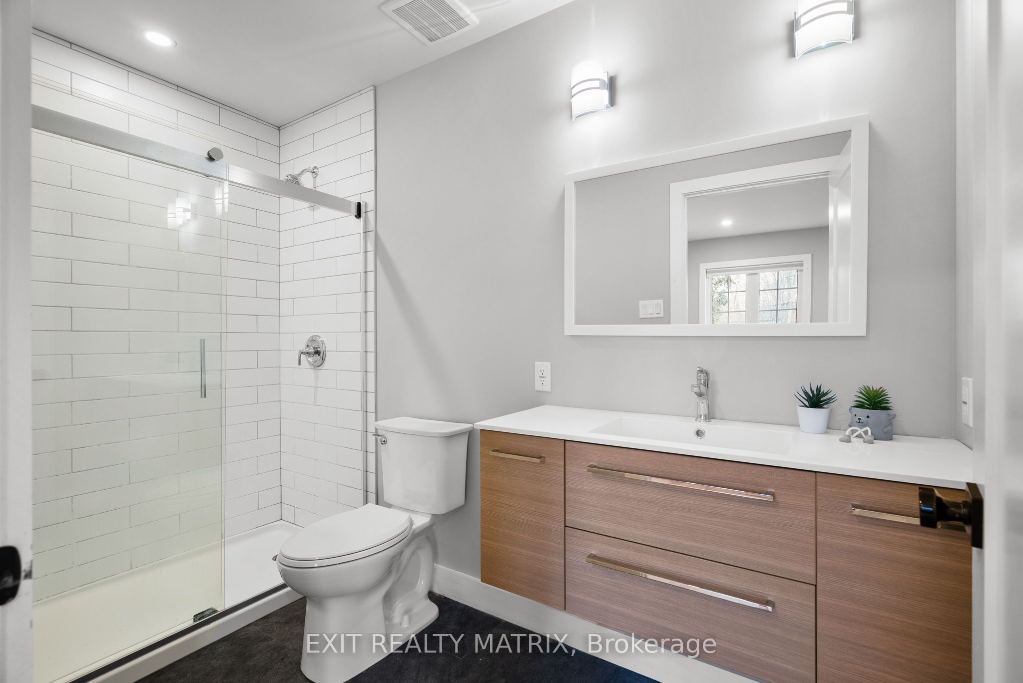217 Ann St Property Photo 25