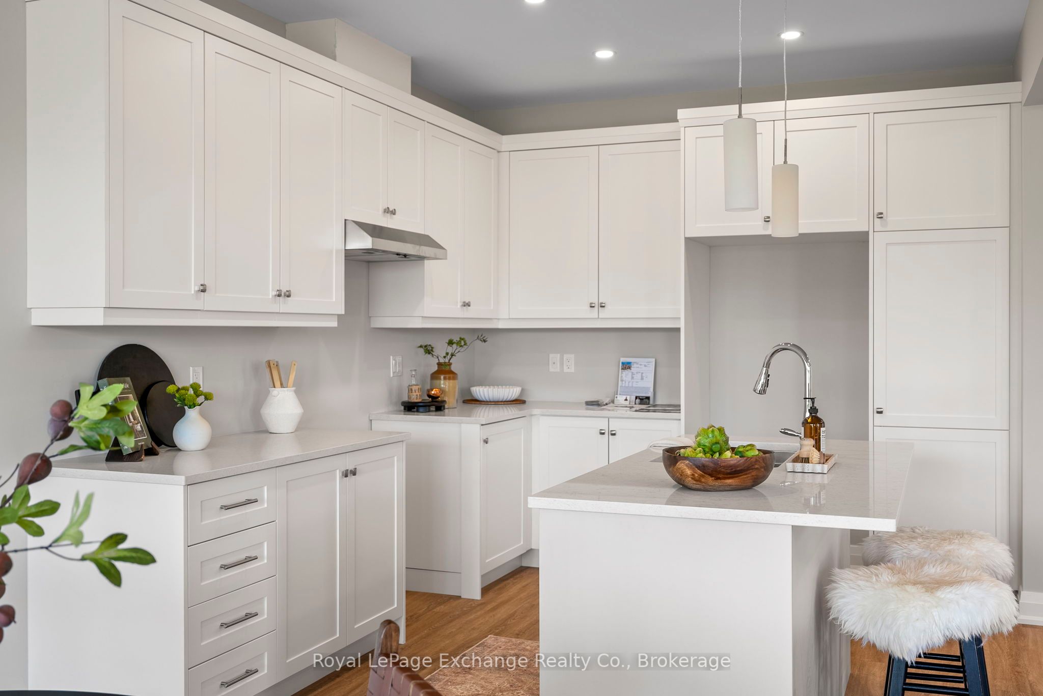 127 Inverness Street N Property Photo 8