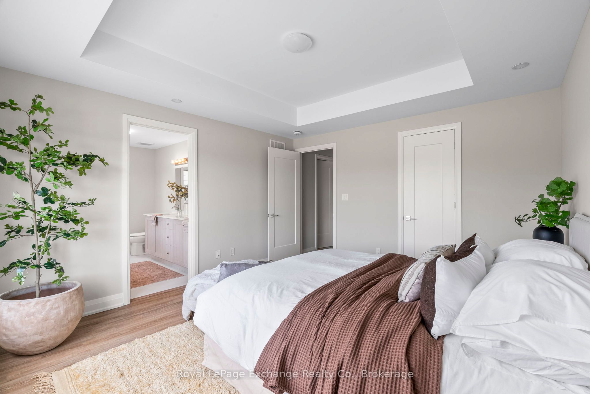 127 Inverness Street N Property Photo 20