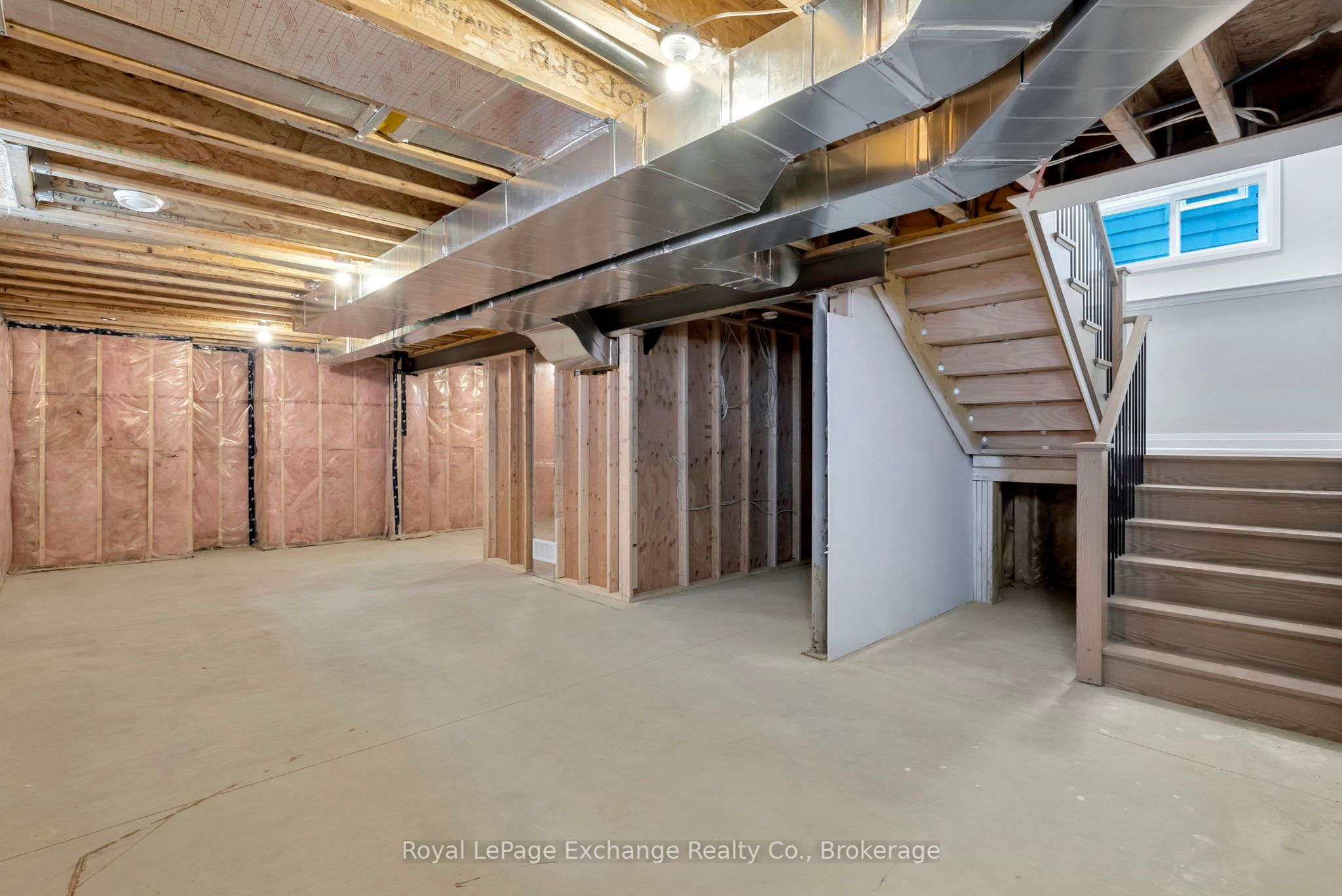 127 Inverness Street N Property Photo 31