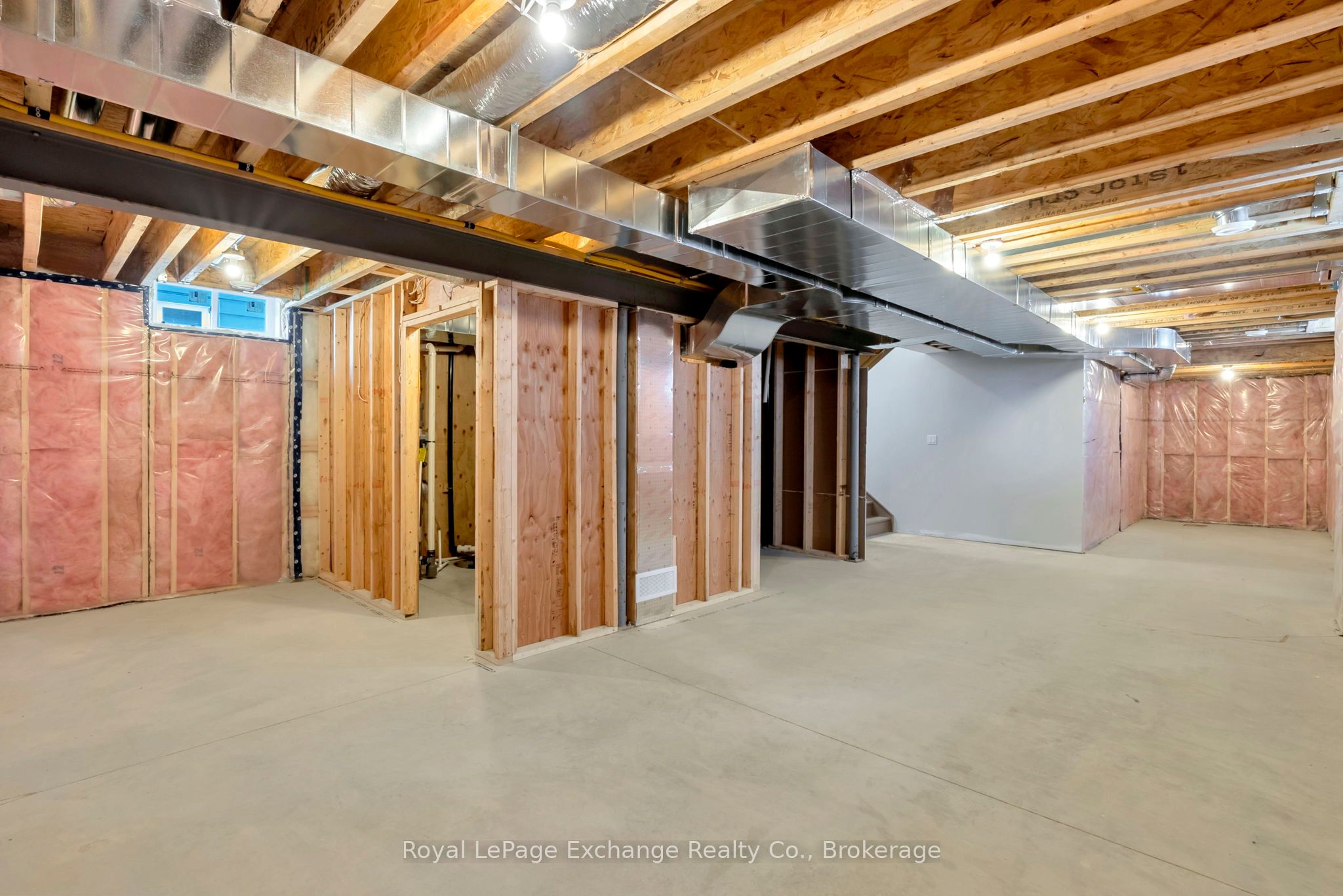 127 Inverness Street N Property Photo 32