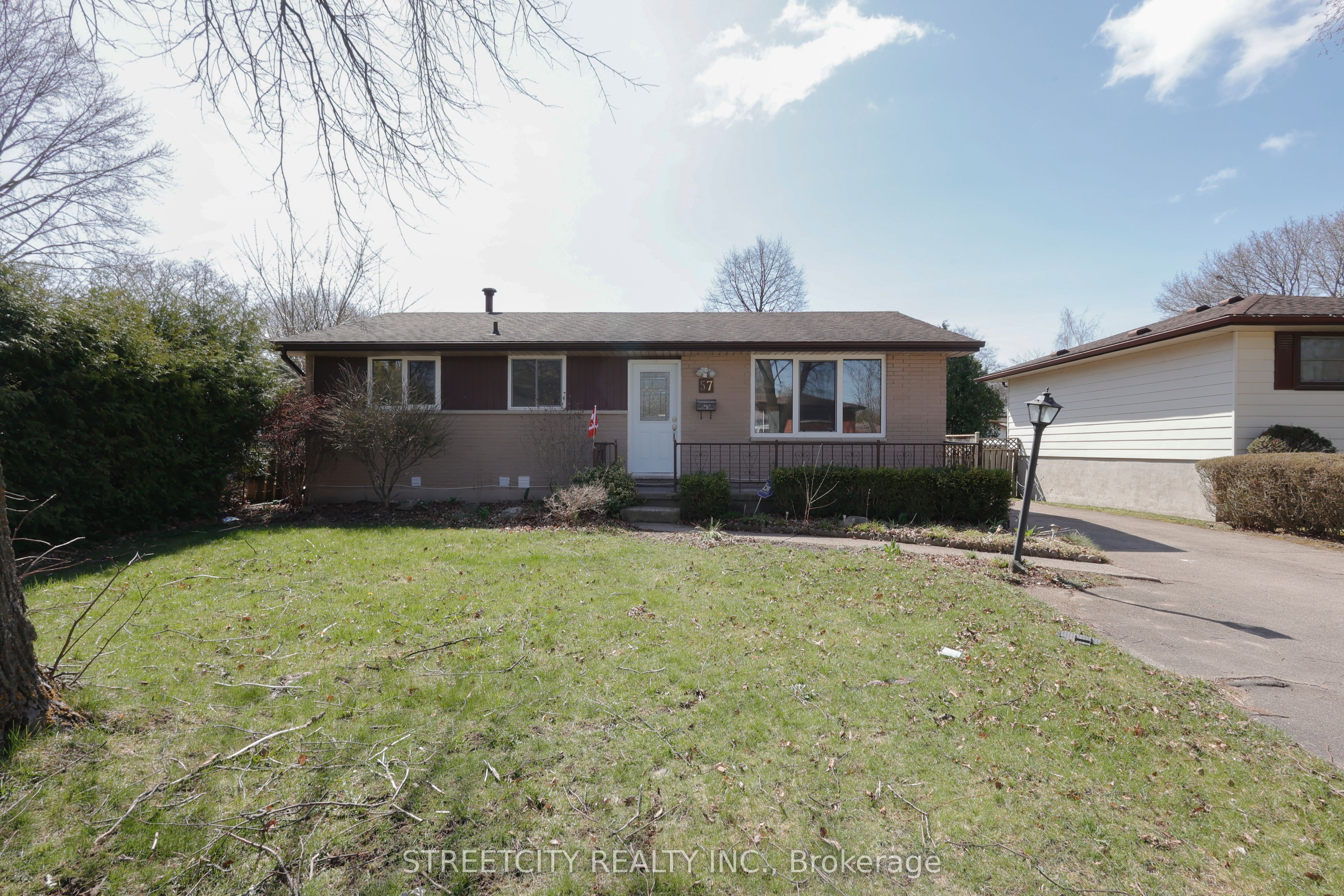 57 Amy Crescent Property Photo
