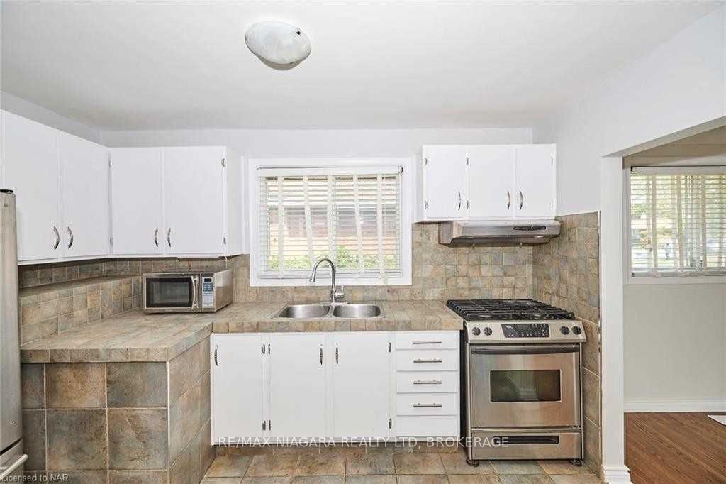 6933 Hagar Avenue Property Photo 7
