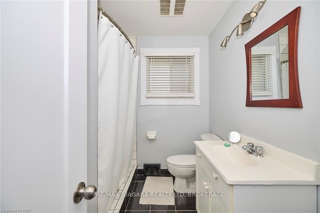 6933 Hagar Avenue Property Photo 12