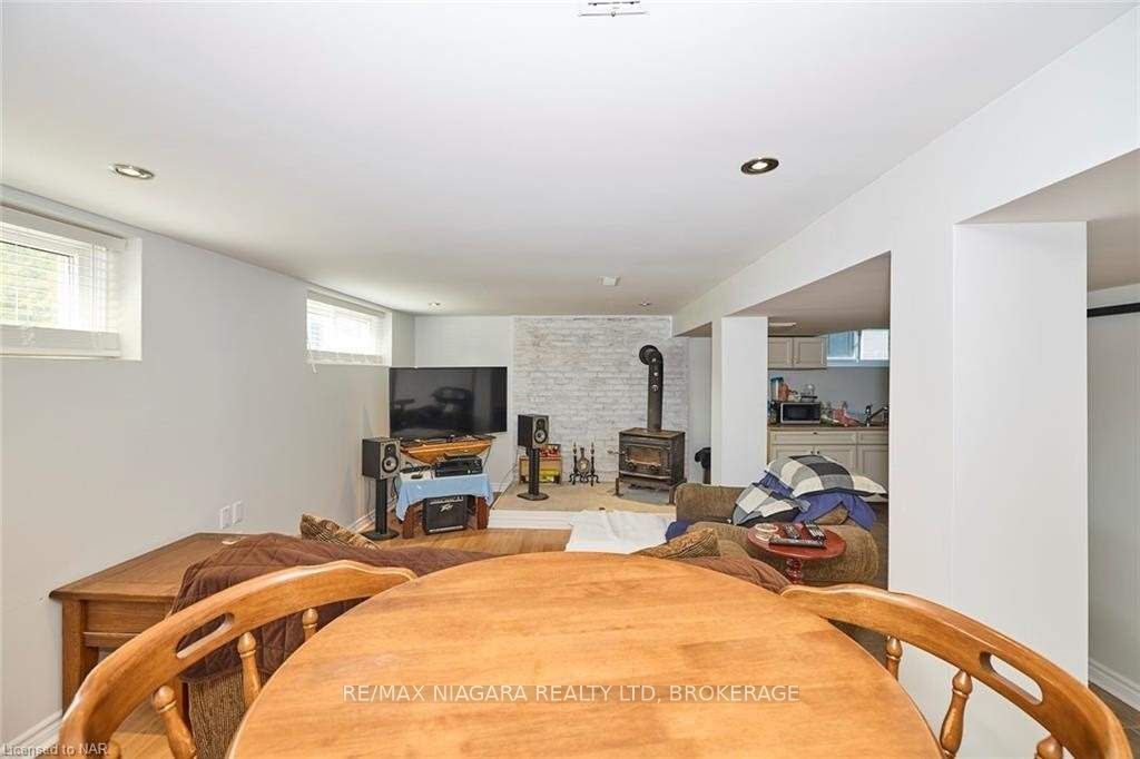 6933 Hagar Avenue Property Photo 14