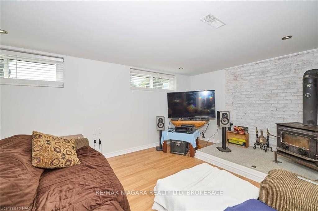 6933 Hagar Avenue Property Photo 15