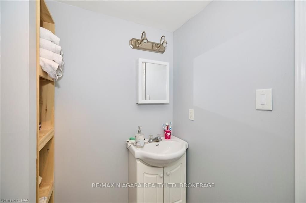 6933 Hagar Avenue Property Photo 18