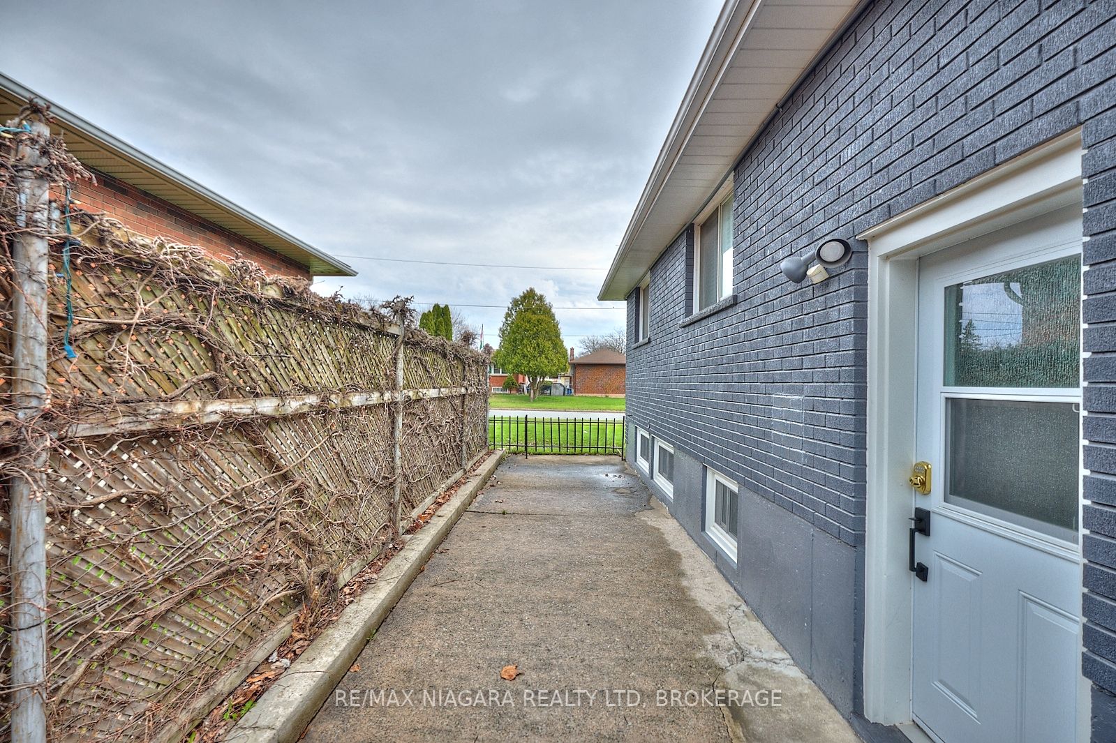 6933 Hagar Avenue Property Photo 20