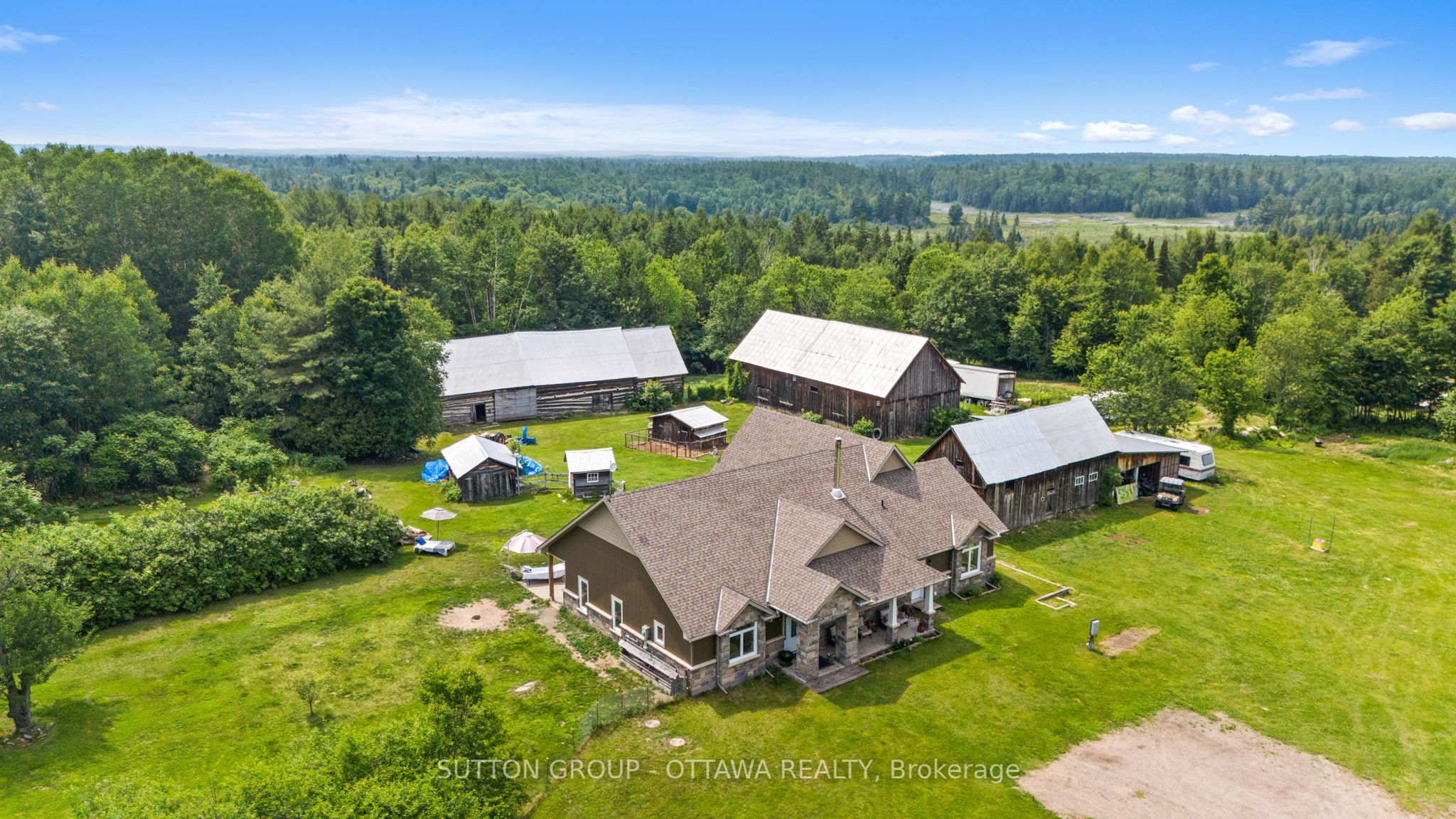 1448 Woito Station Rd Property Photo 1
