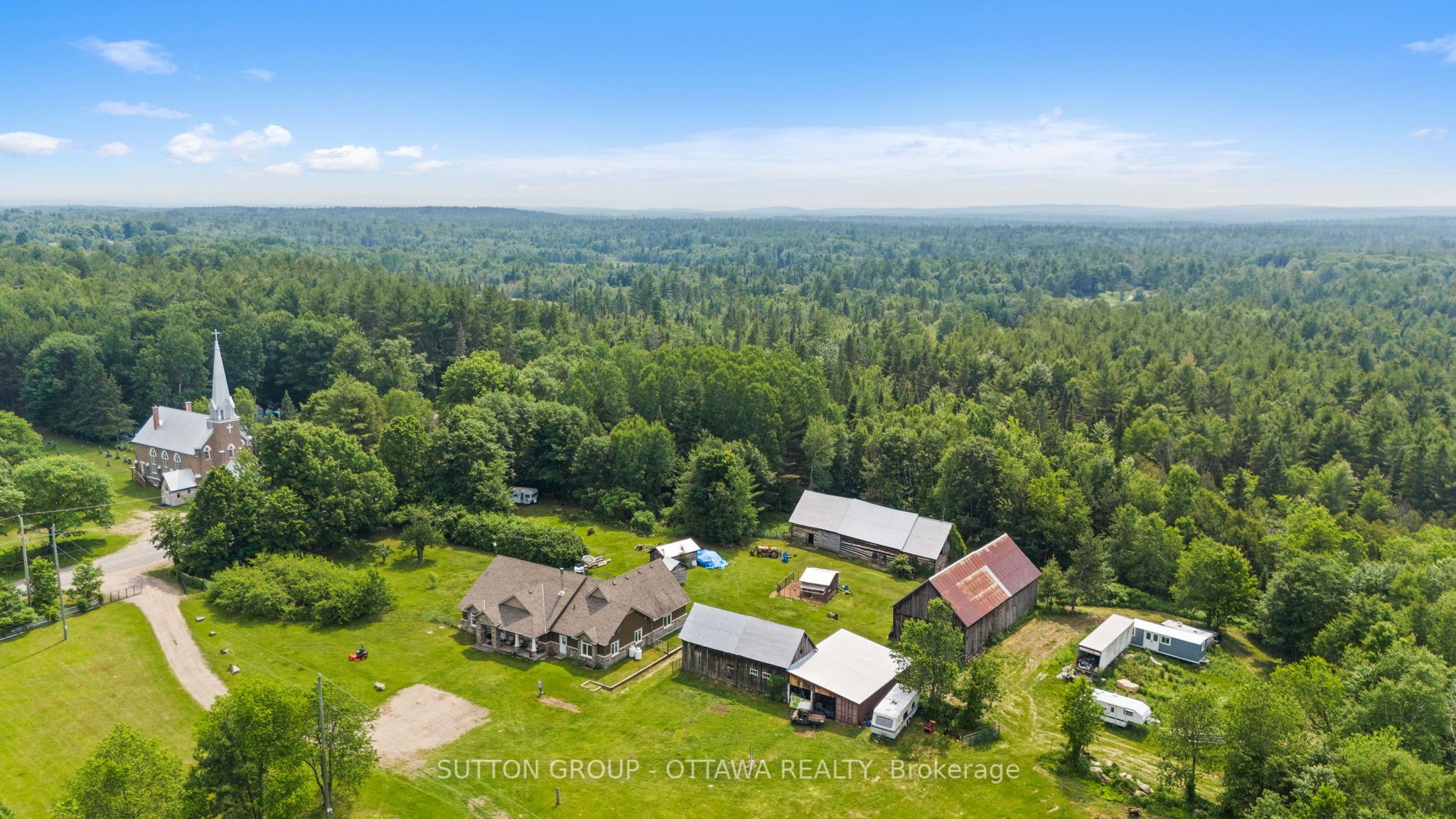 1448 Woito Station Rd Property Photo 2