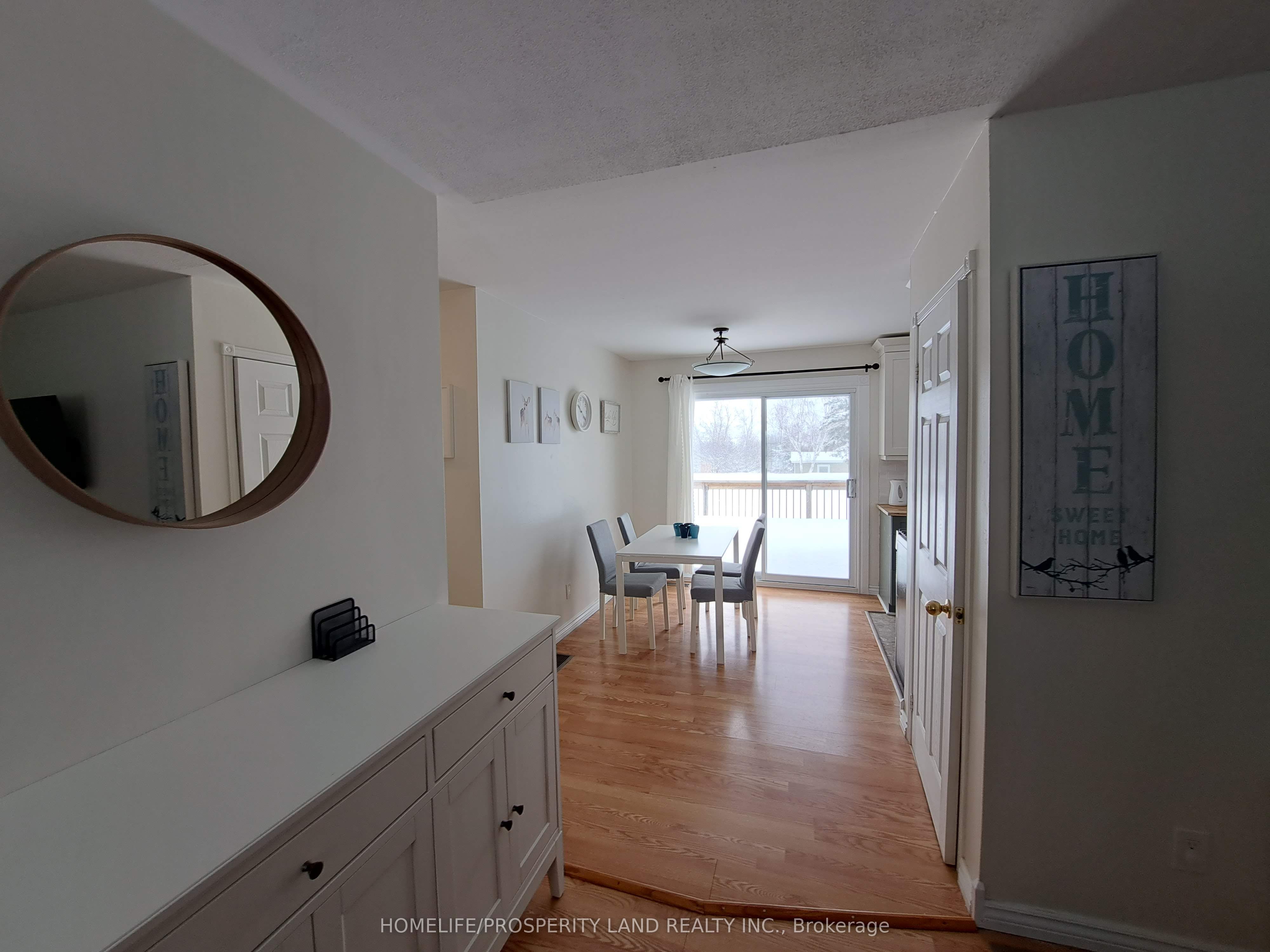 39 Bay Street W Property Photo 11