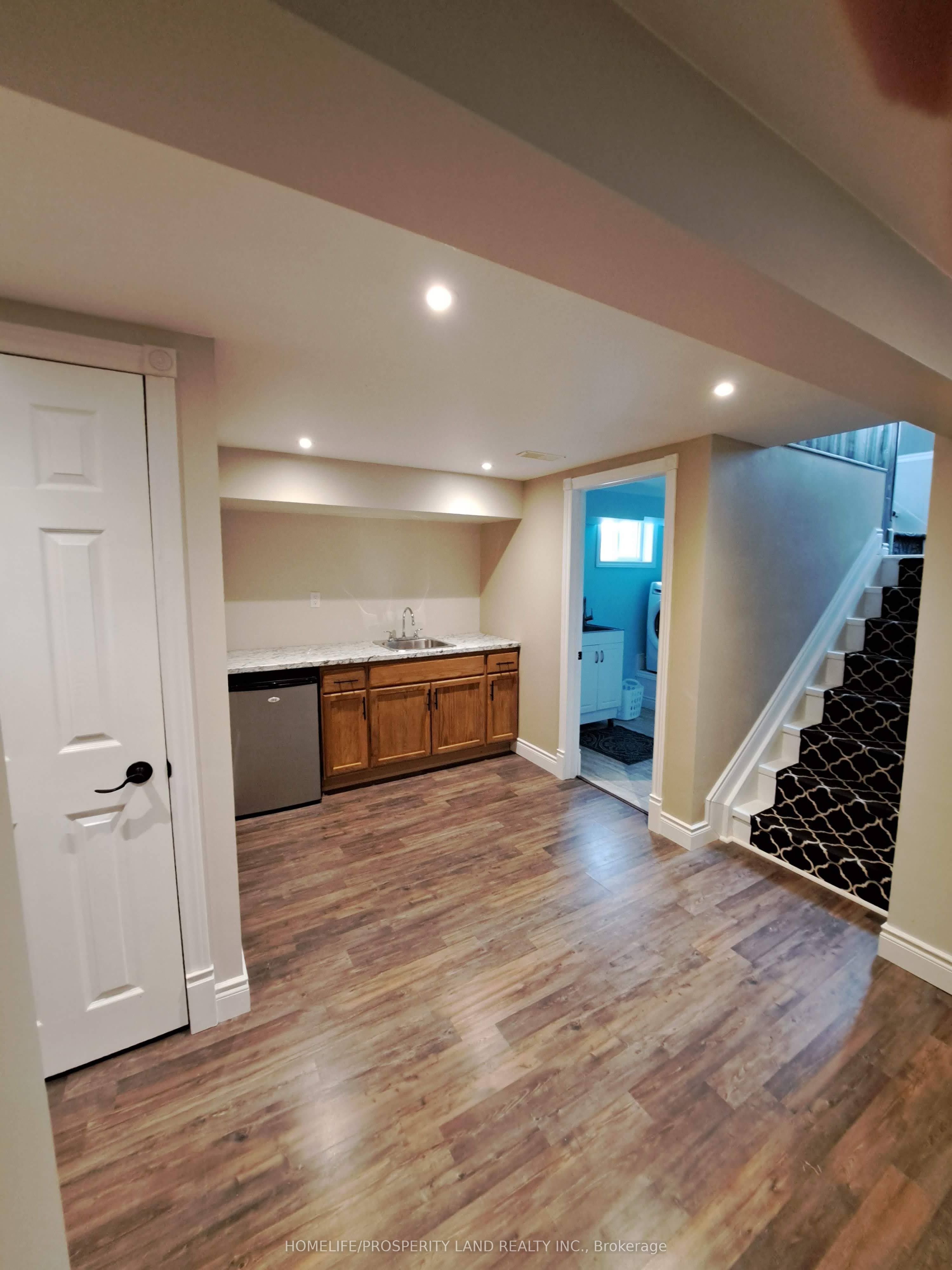 39 Bay Street W Property Photo 17