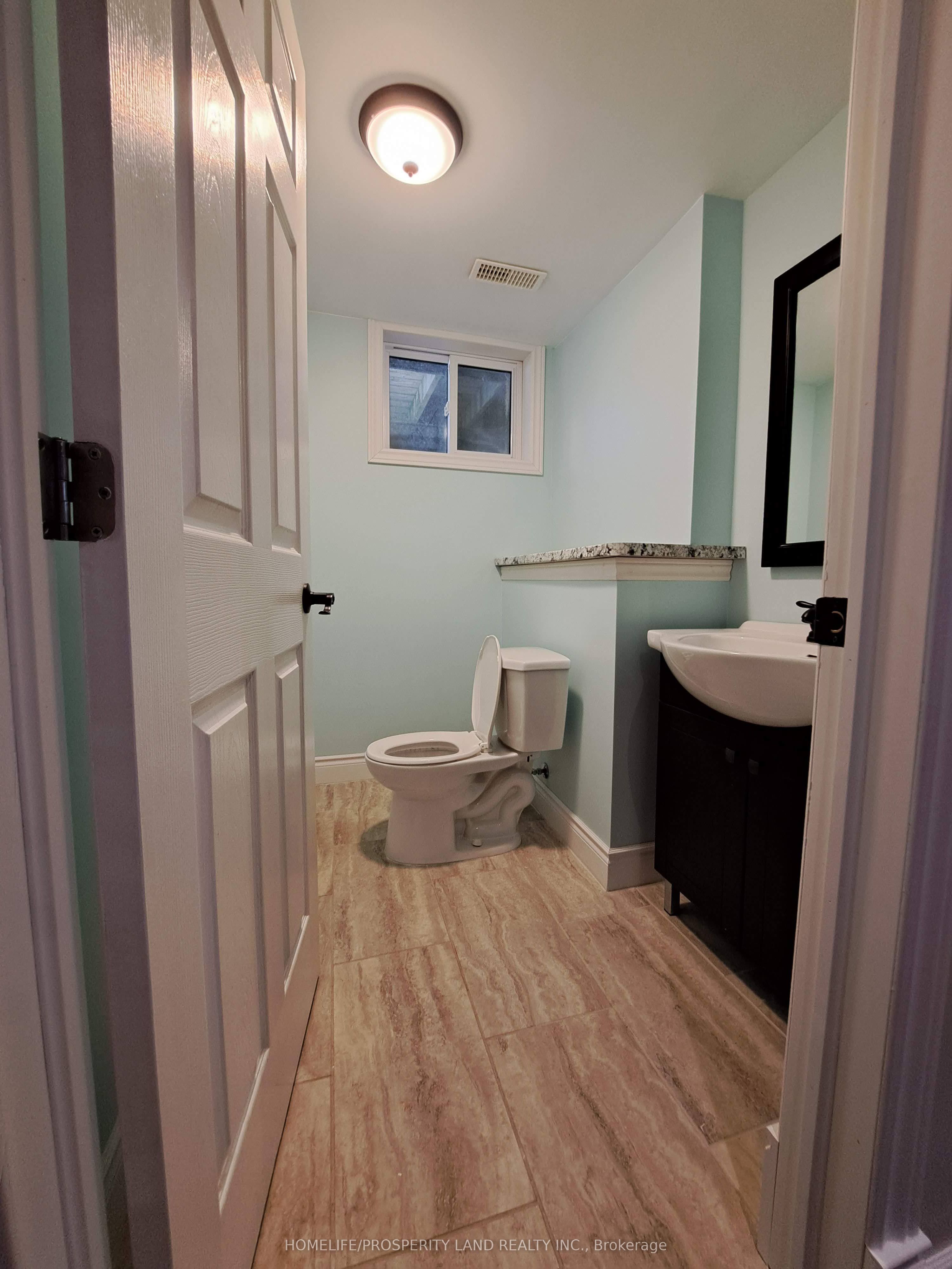 39 Bay Street W Property Photo 23