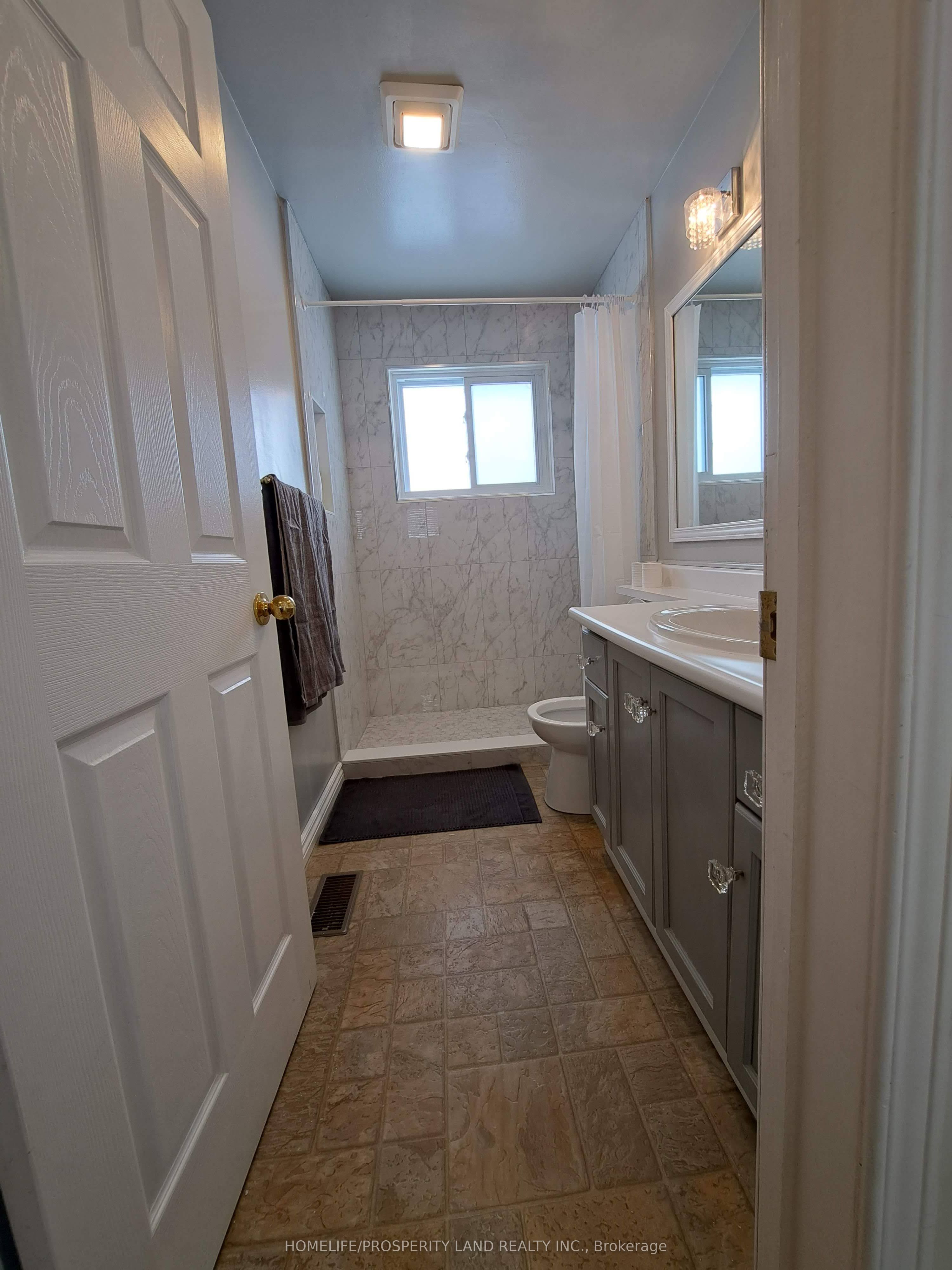 39 Bay Street W Property Photo 24