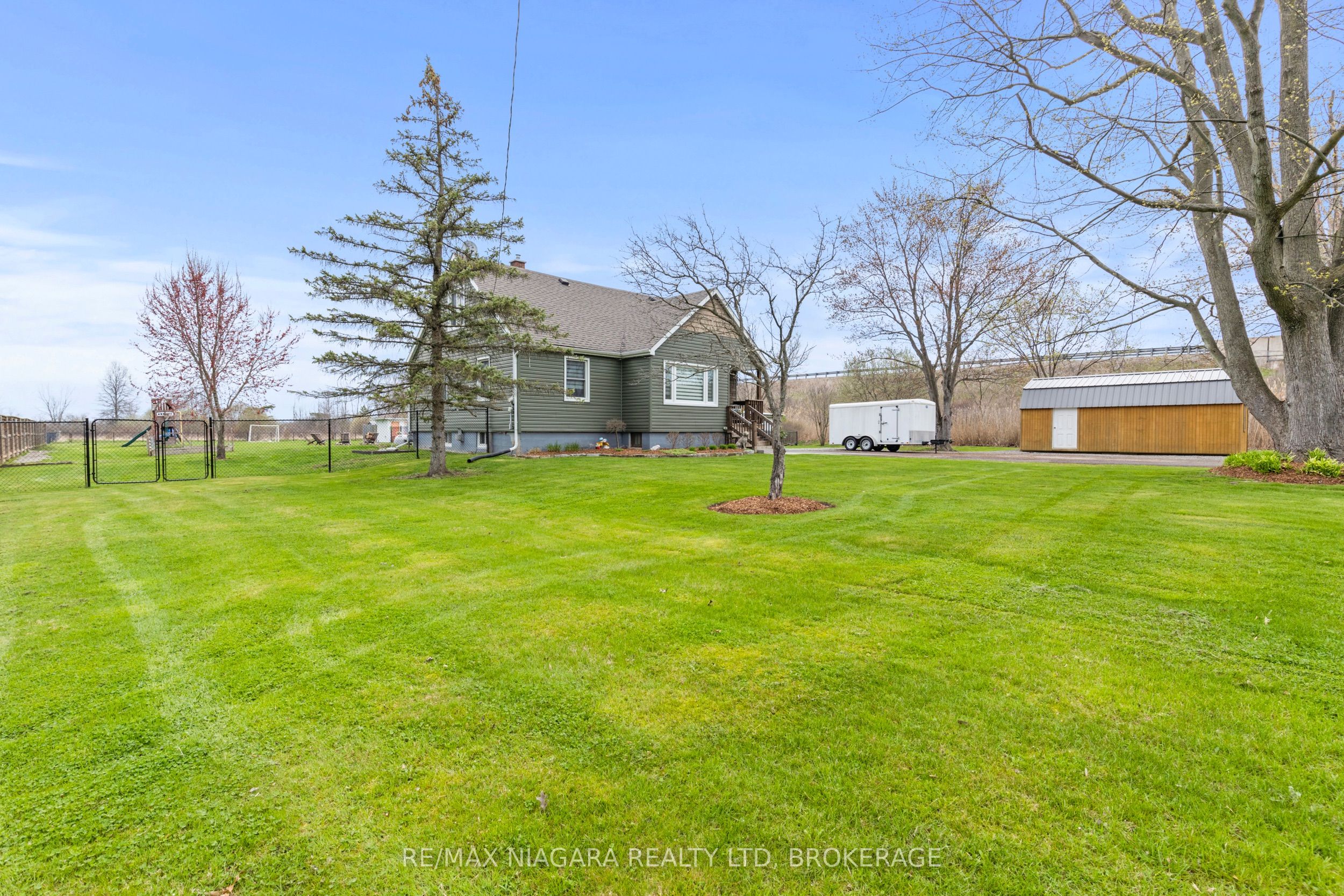 746 Forks Road Property Photo 4