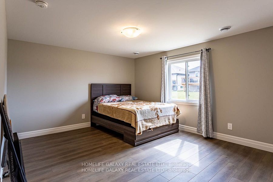 43 Cedar Park Cres Property Photo 10