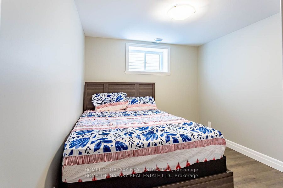 43 Cedar Park Cres Property Photo 12