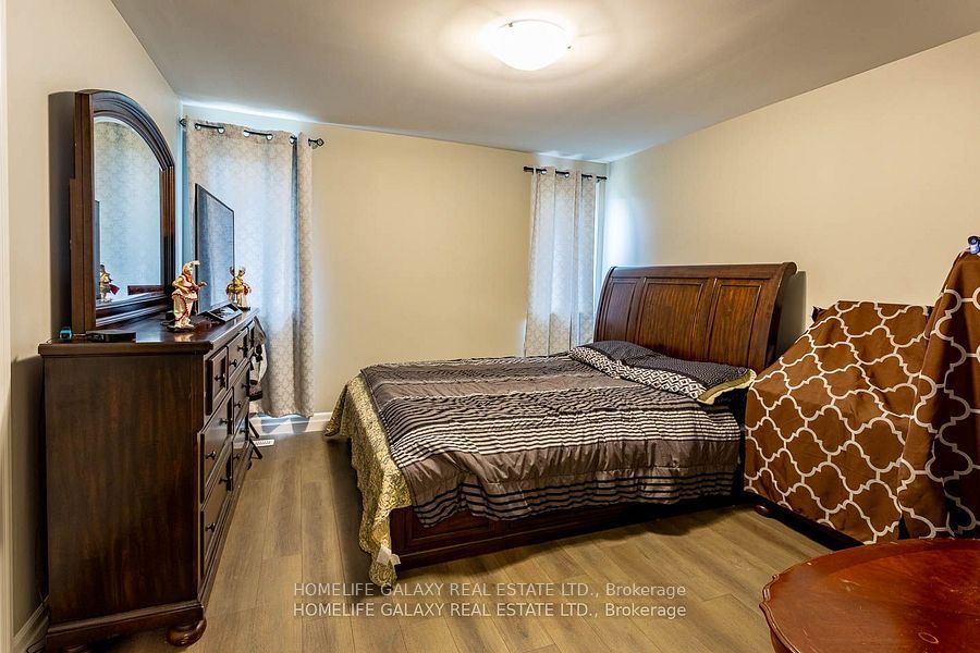 43 Cedar Park Cres Property Photo 14