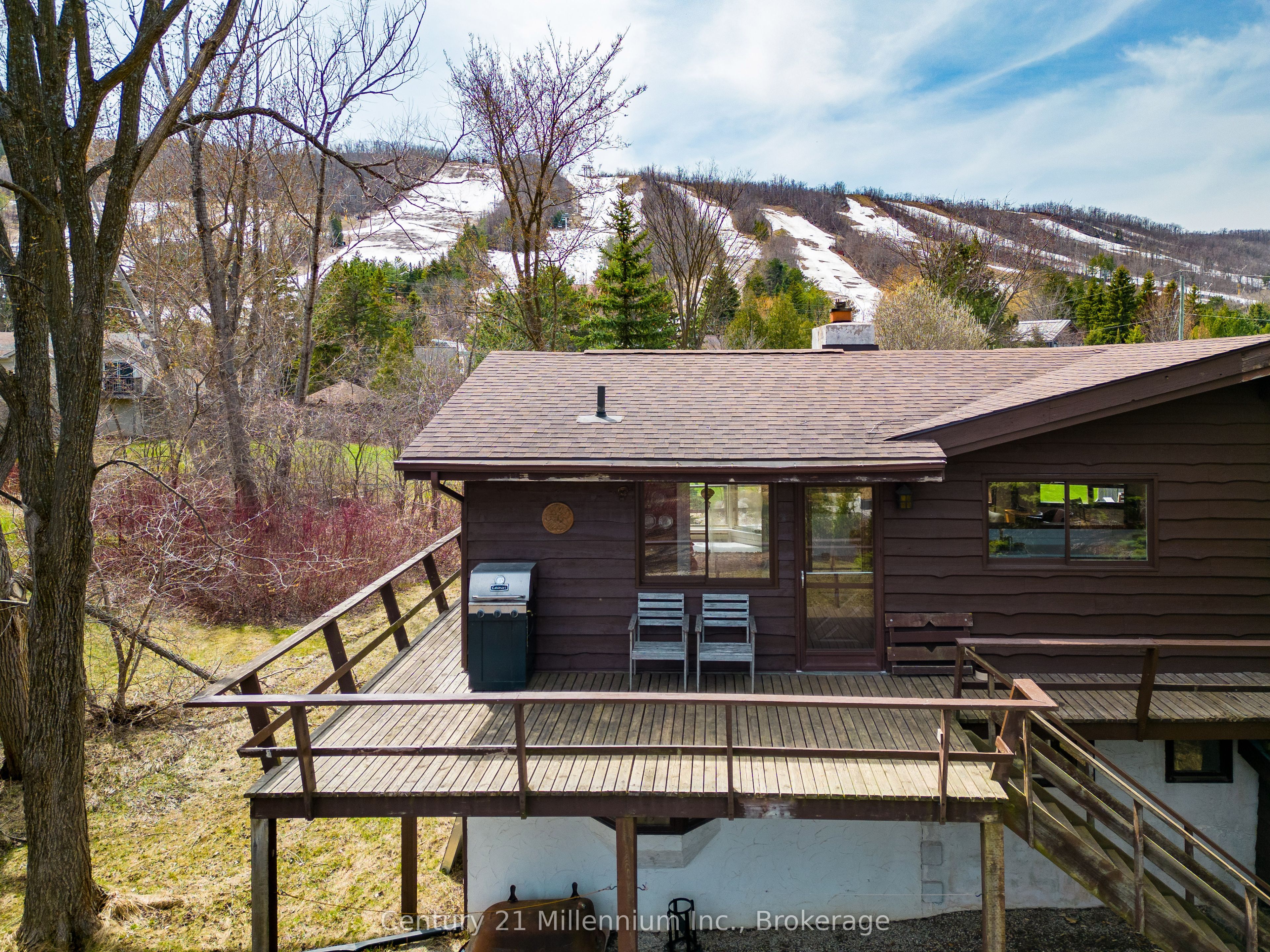 117 Craigleith Walk Property Photo 1