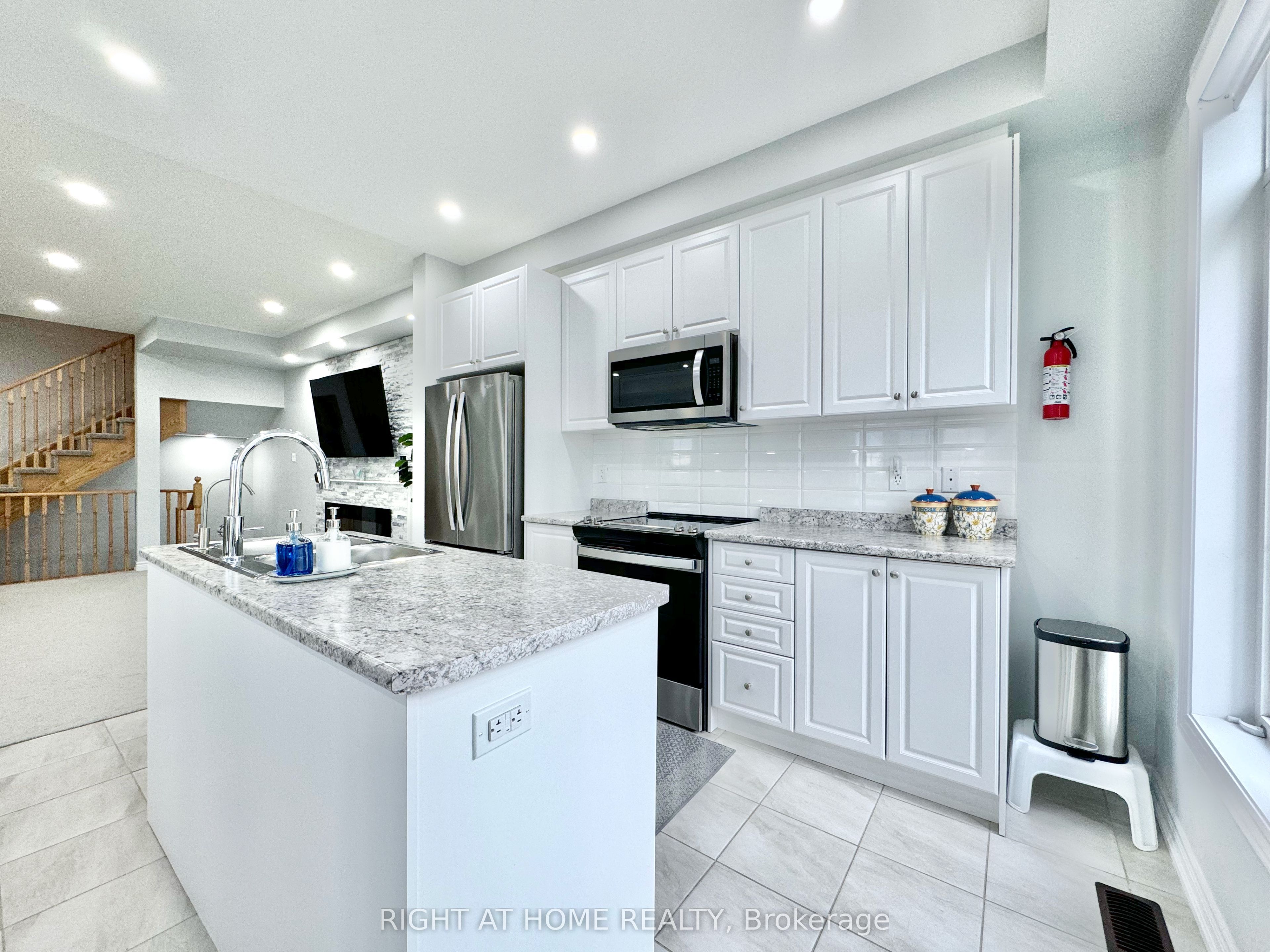 113 Hartley Avenue 39 Property Photo 19
