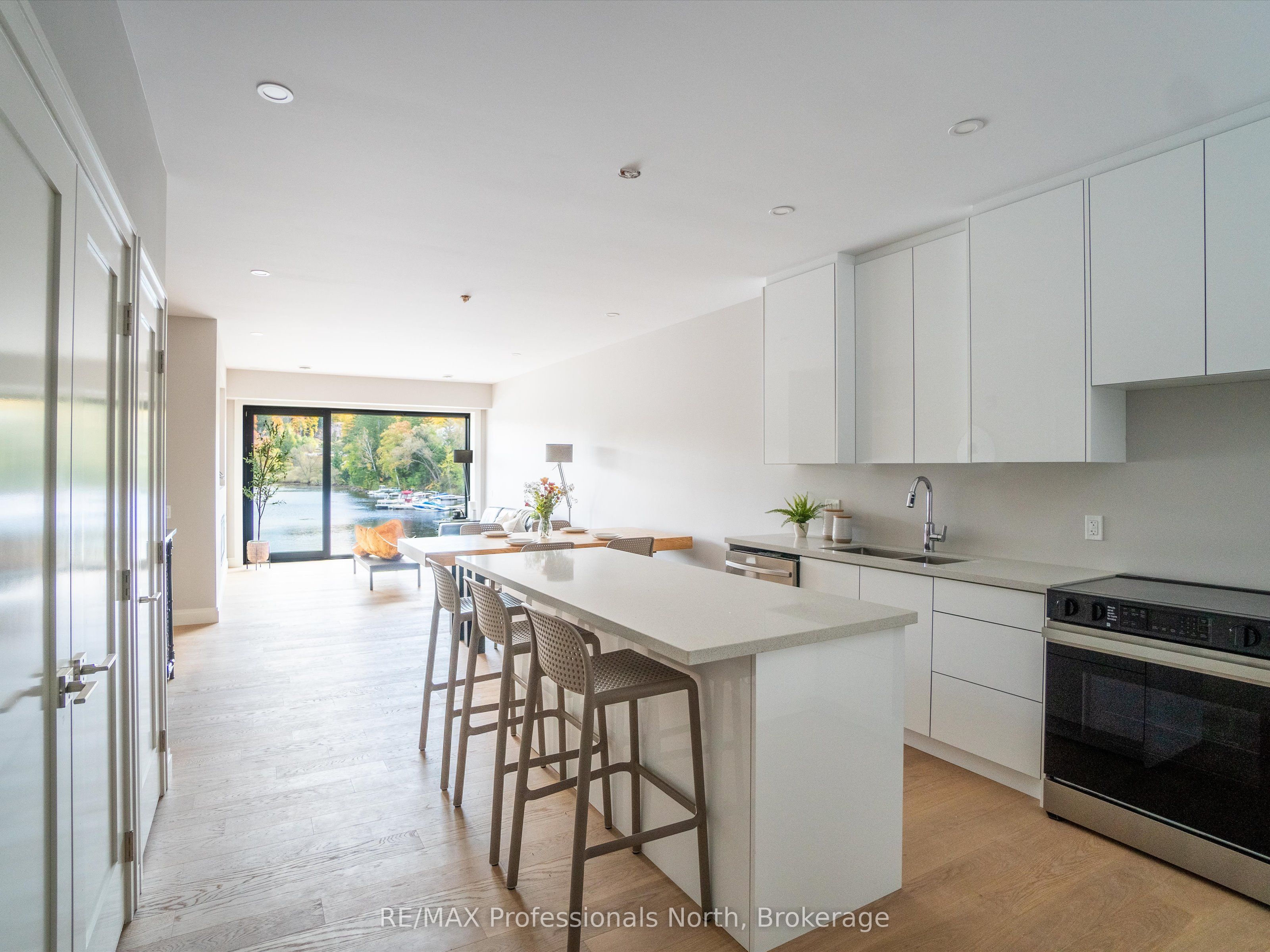 32 Brunel Road 203 Property Photo 3