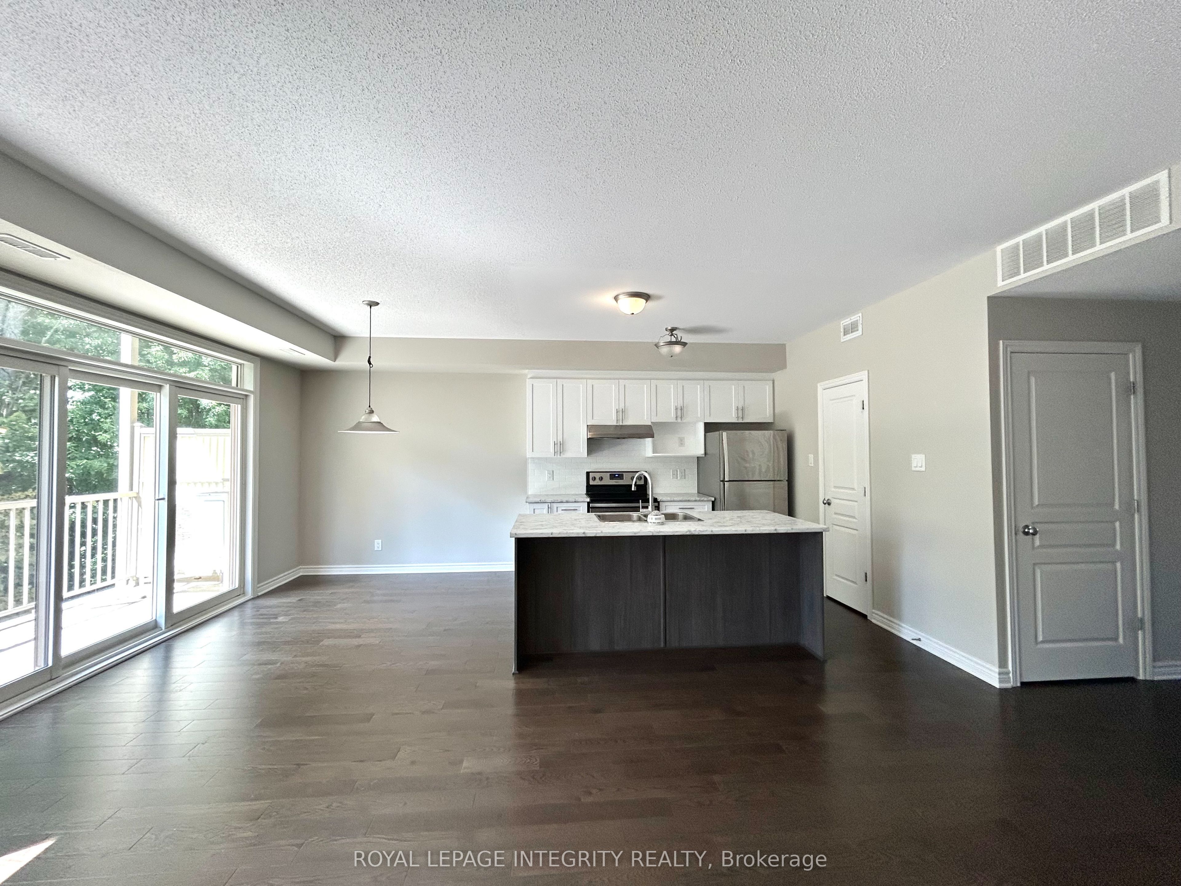 1032 Beryl Private F Property Photo 3