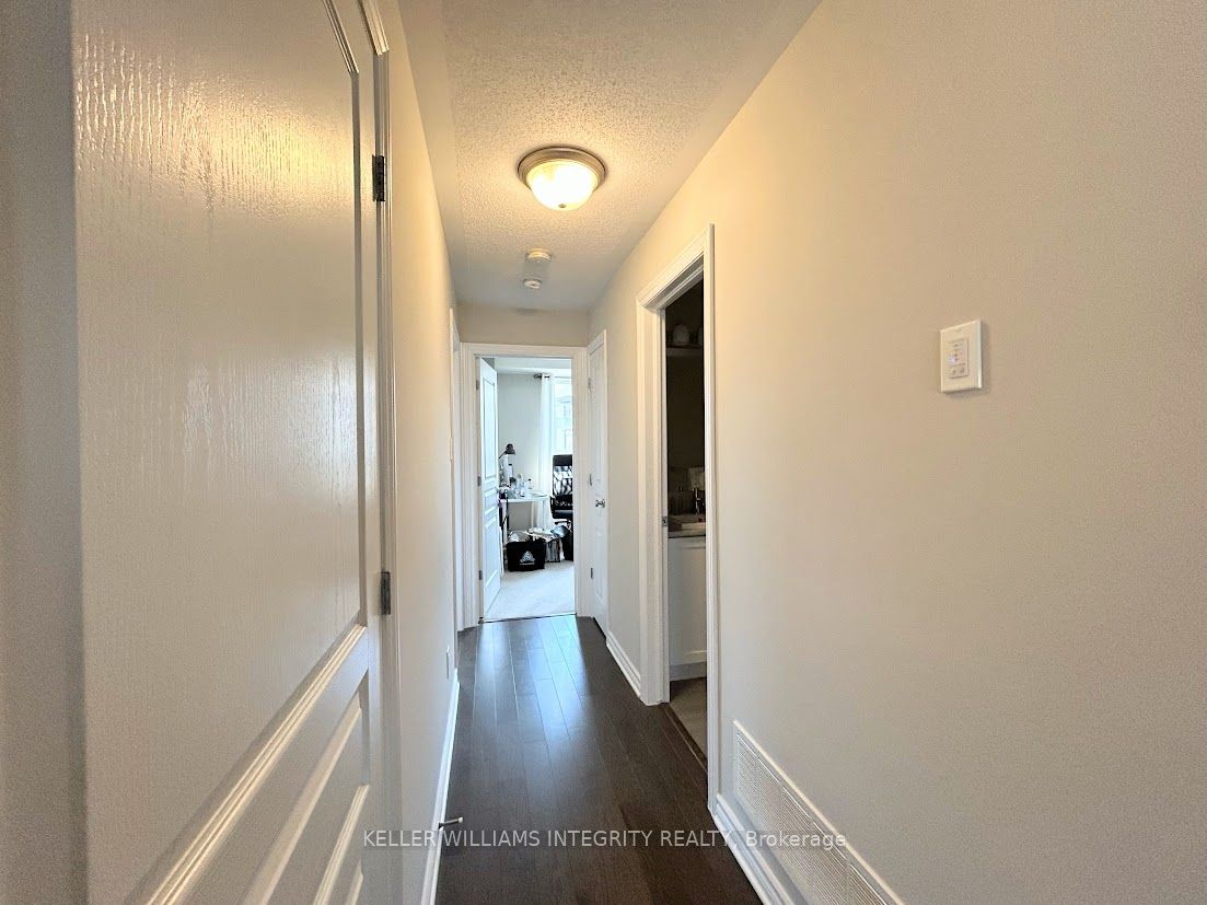 1032 Beryl Private F Property Photo 12