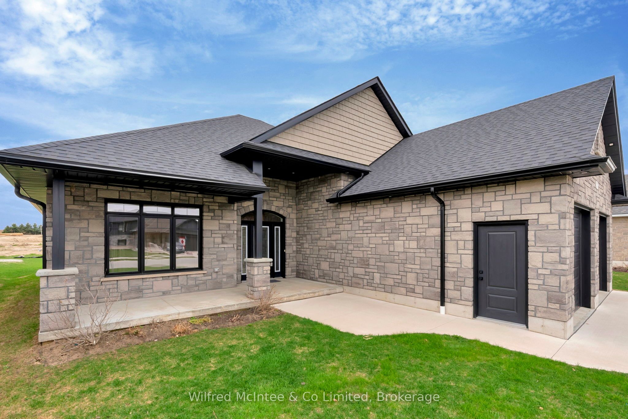 207 Irishwood Lane Property Photo 4