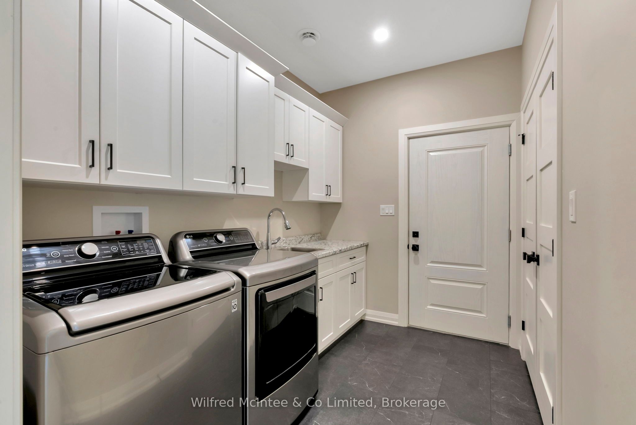 207 Irishwood Lane Property Photo 19