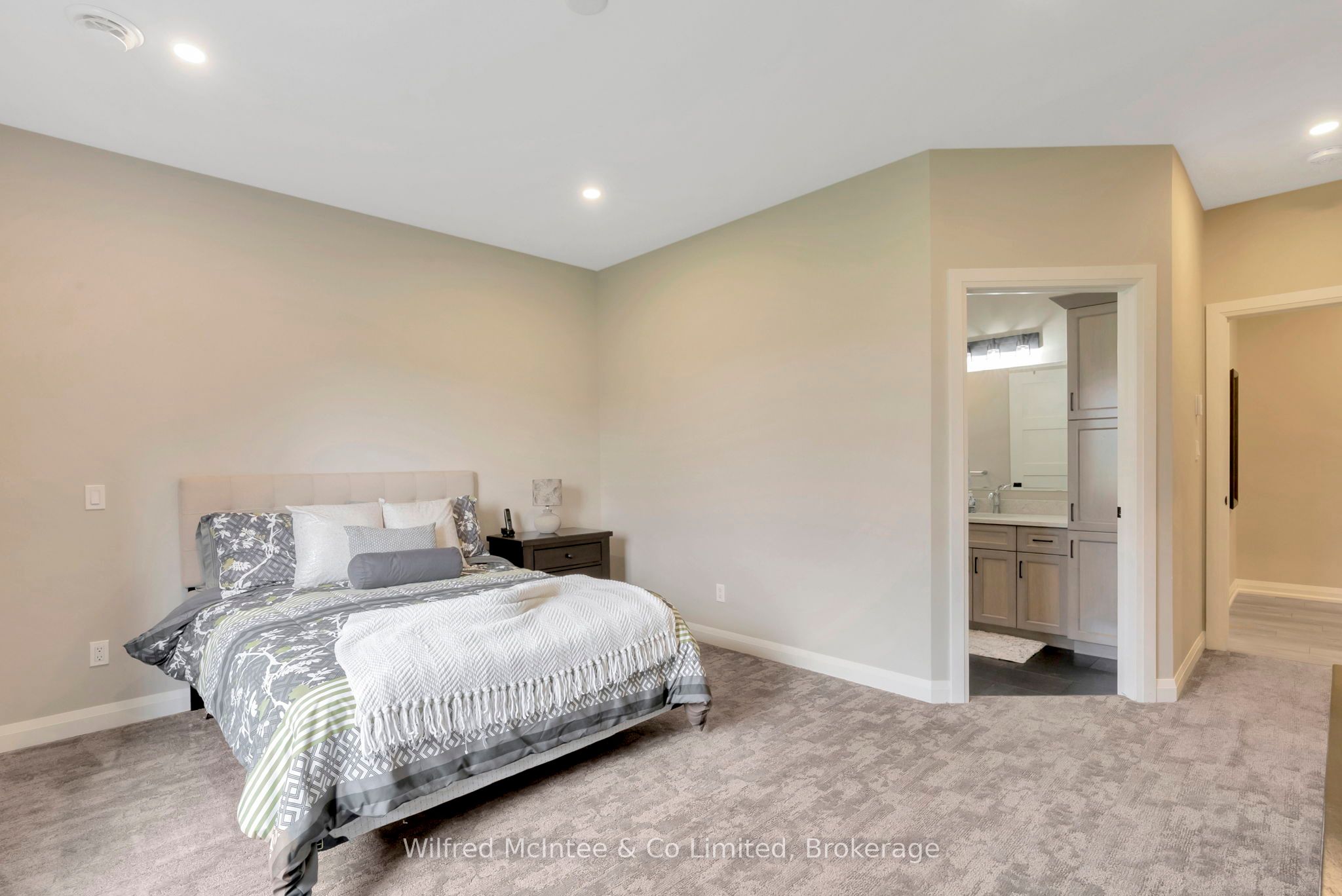 207 Irishwood Lane Property Photo 24