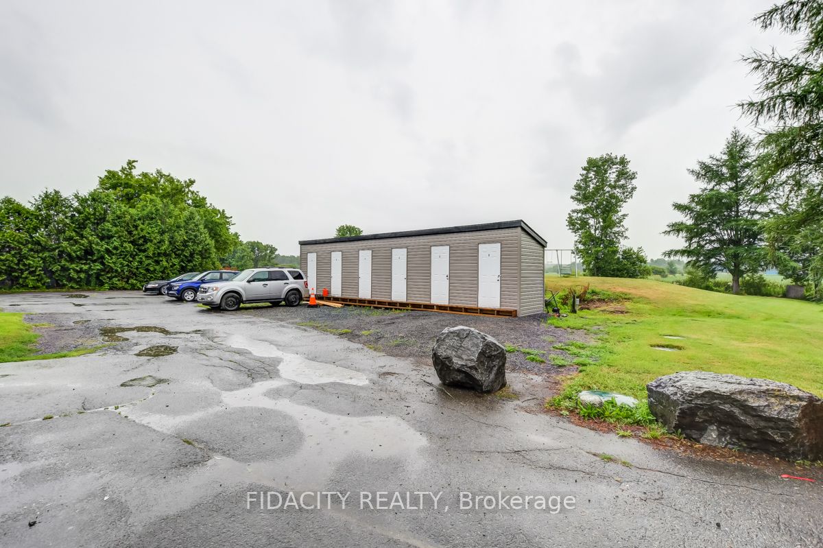 3874 Champlain Road Property Photo 4