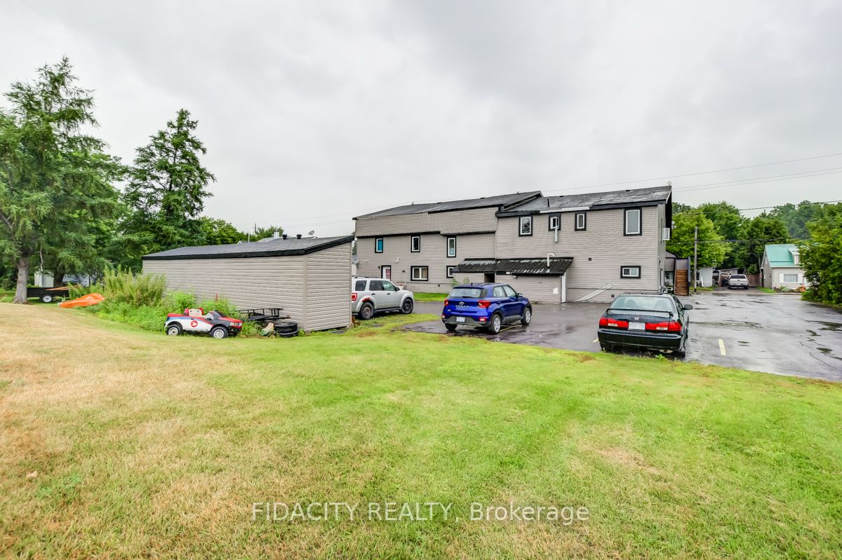 3874 Champlain Road Property Photo 7