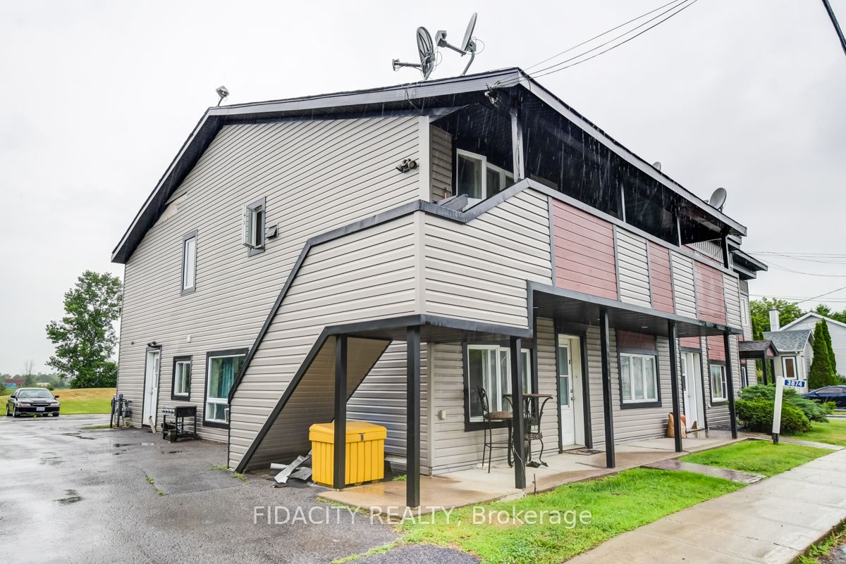 3874 Champlain Road Property Photo 8