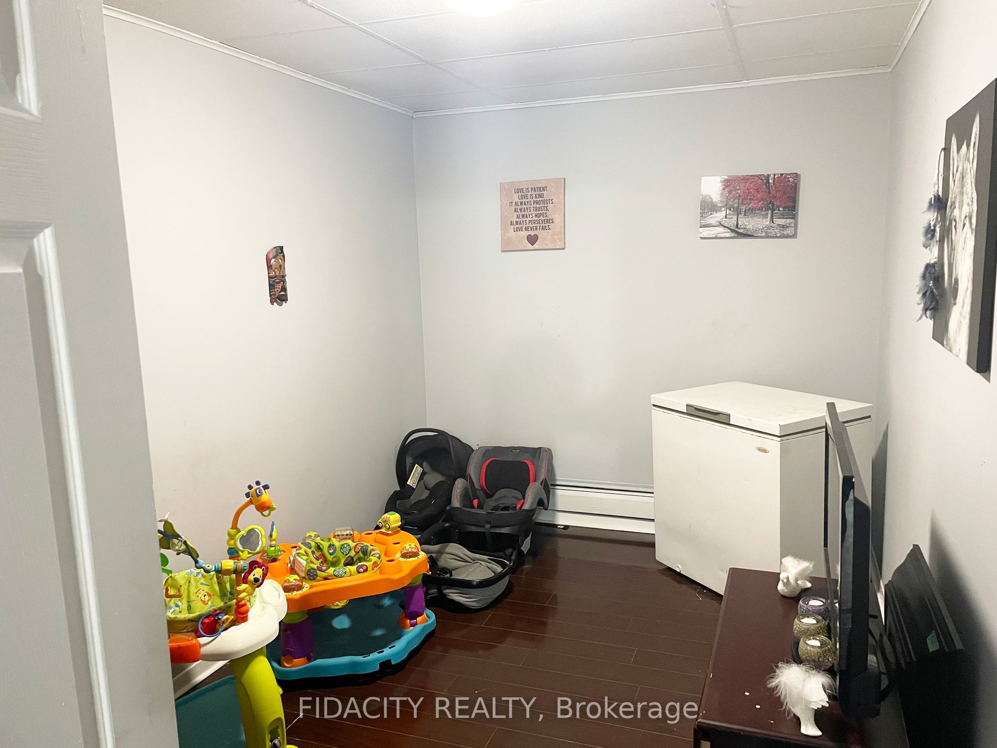 3874 Champlain Road Property Photo 13