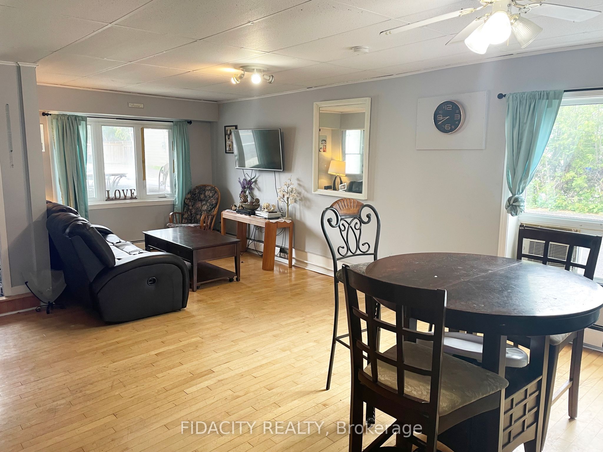 3874 Champlain Road Property Photo 18
