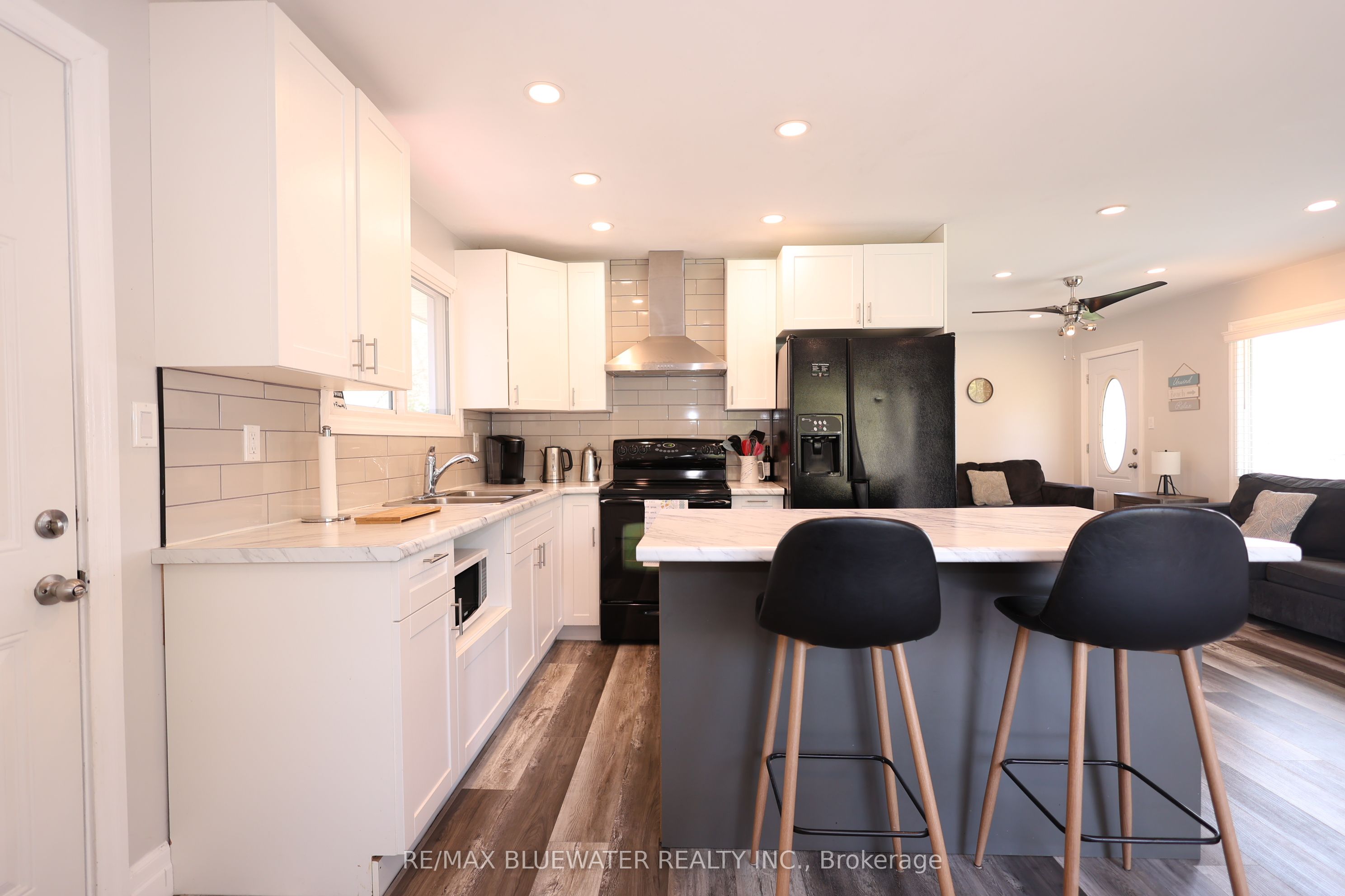 7597 Biddulph Street Property Photo 4