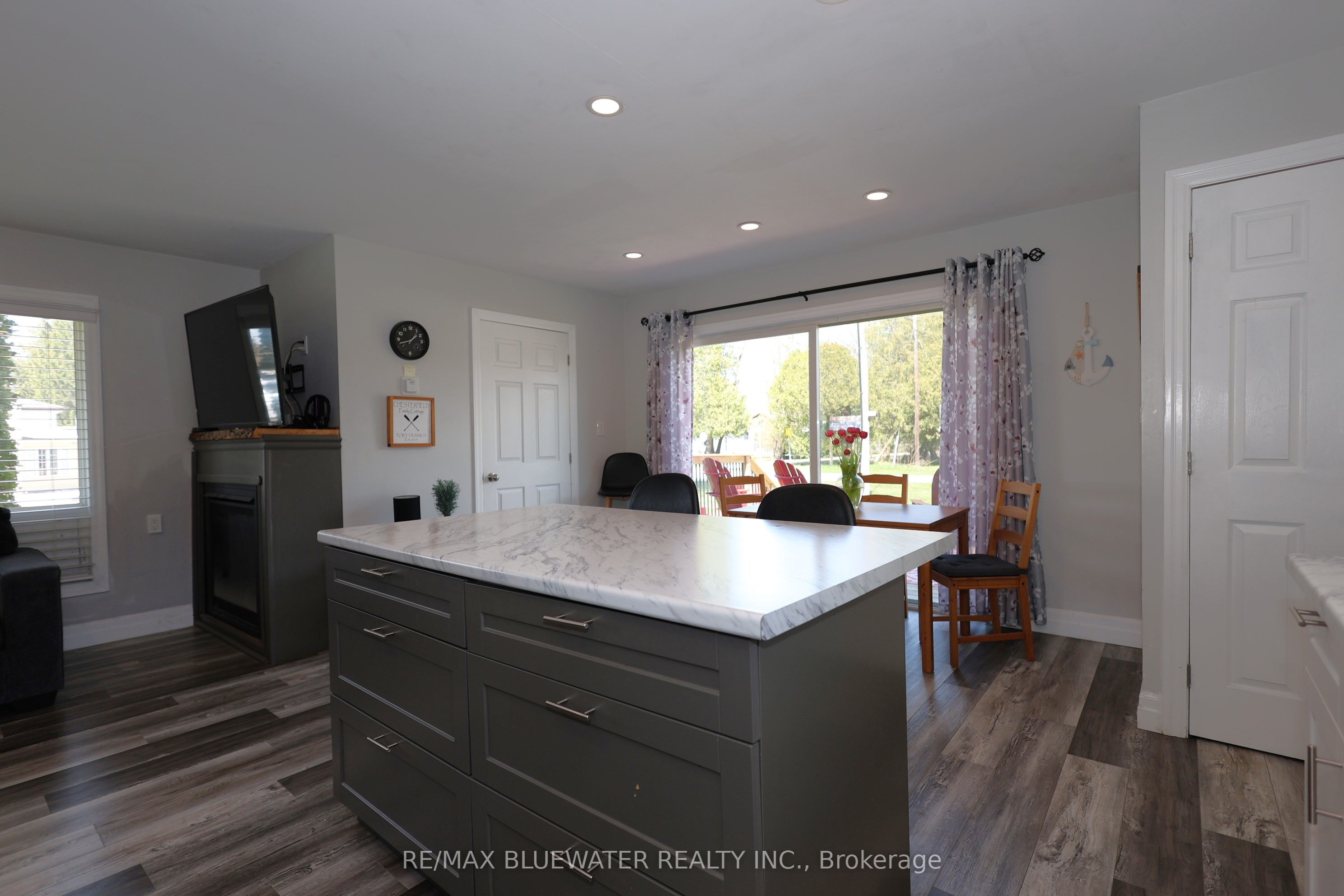 7597 Biddulph Street Property Photo 7