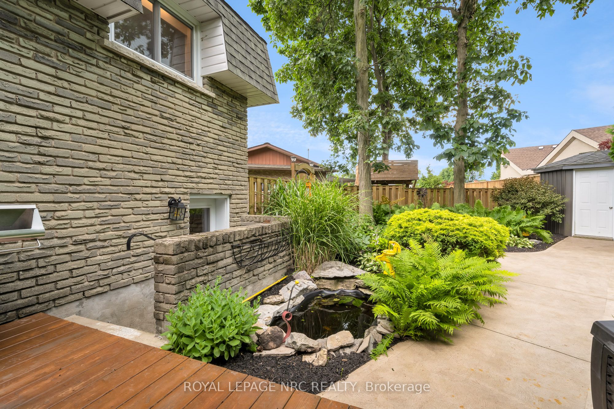 19 Little John Court Property Photo 5
