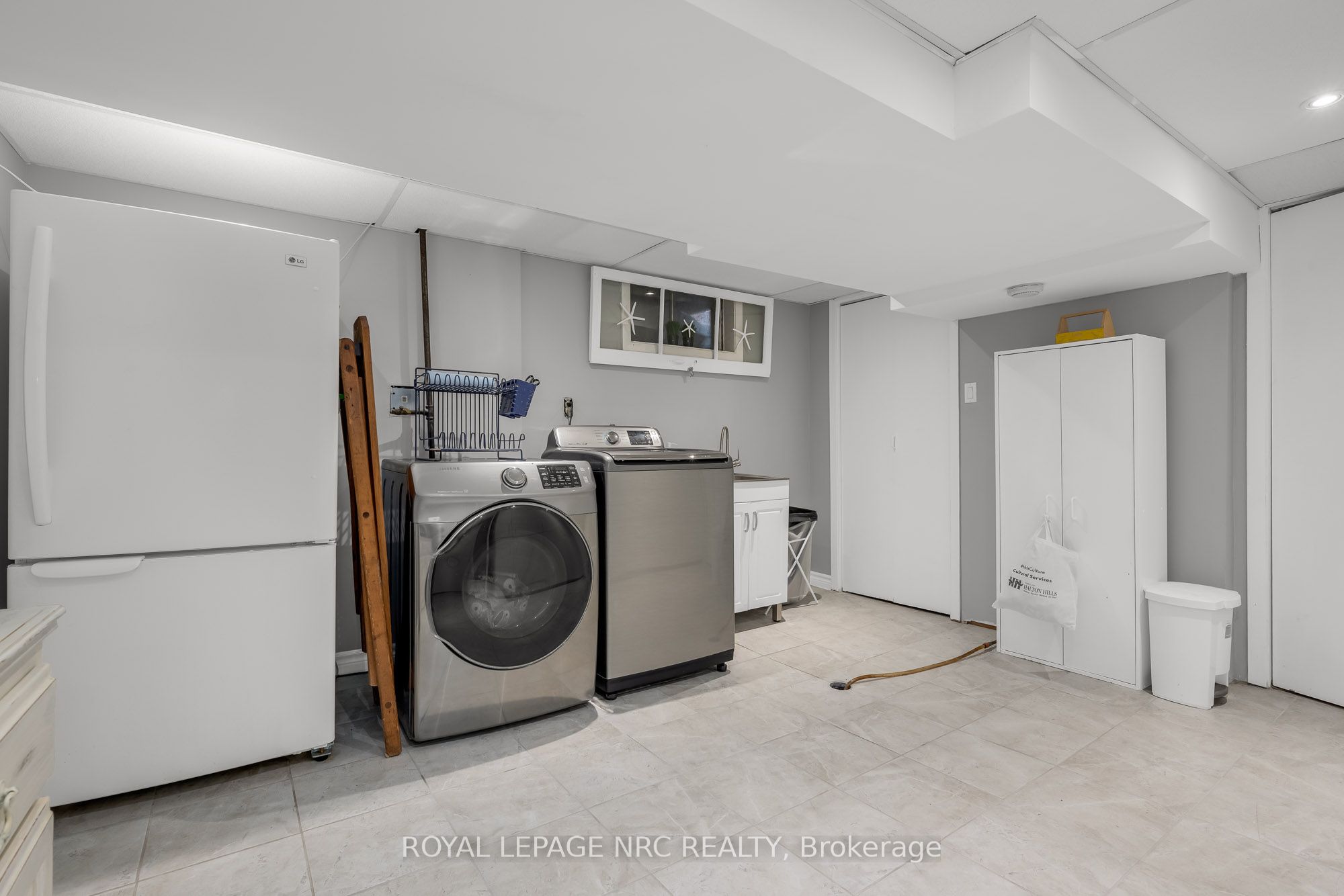 19 Little John Court Property Photo 37