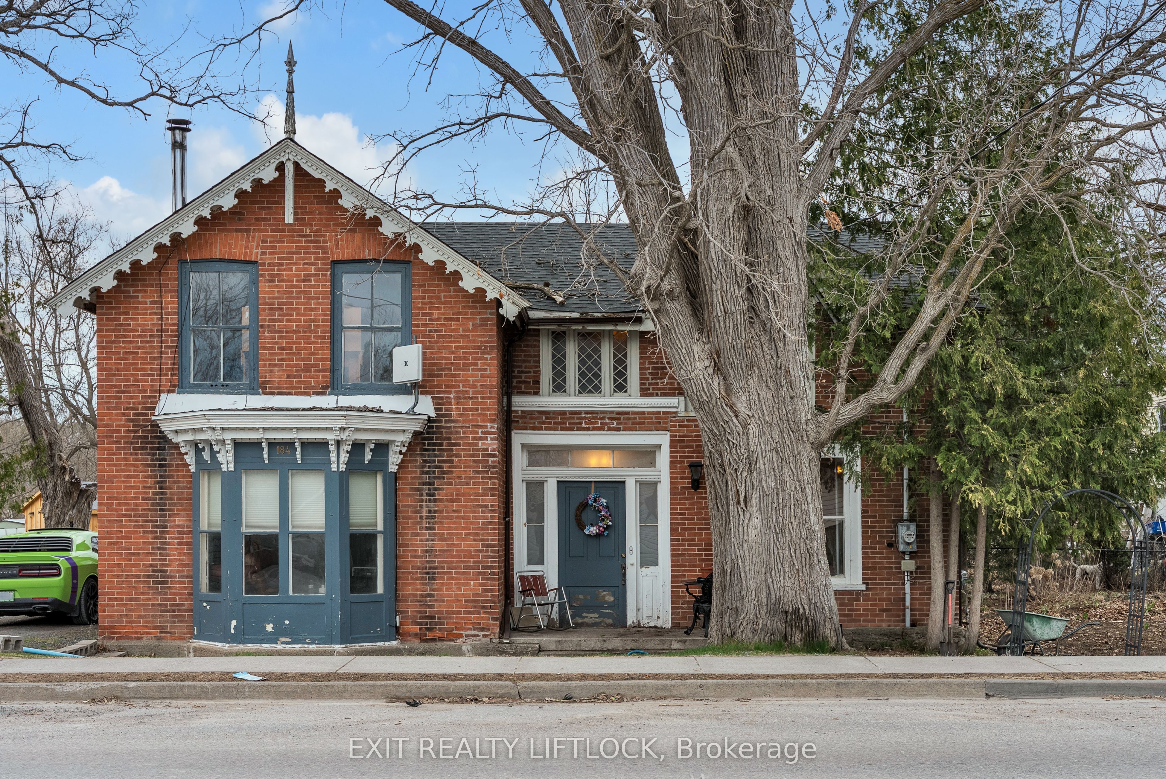 184 St. Lawrence Street Property Photo 1