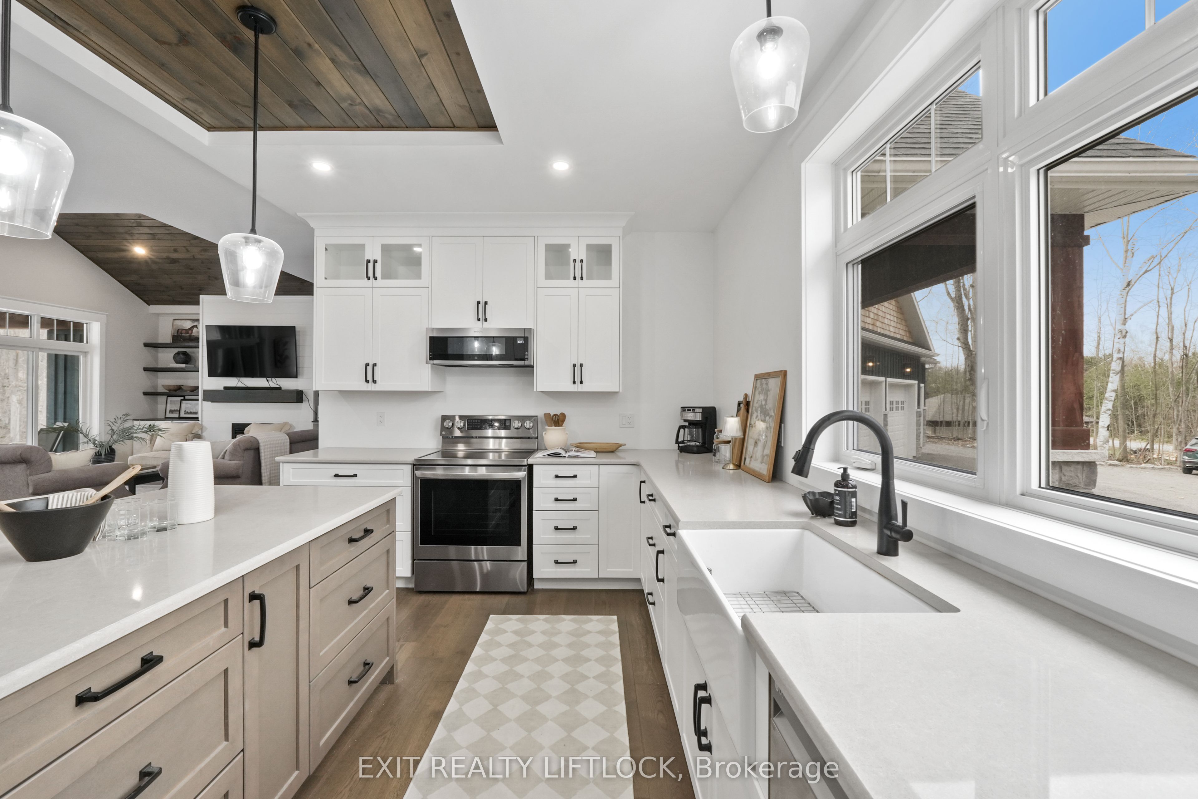 11 Rory Drive N Property Photo 12