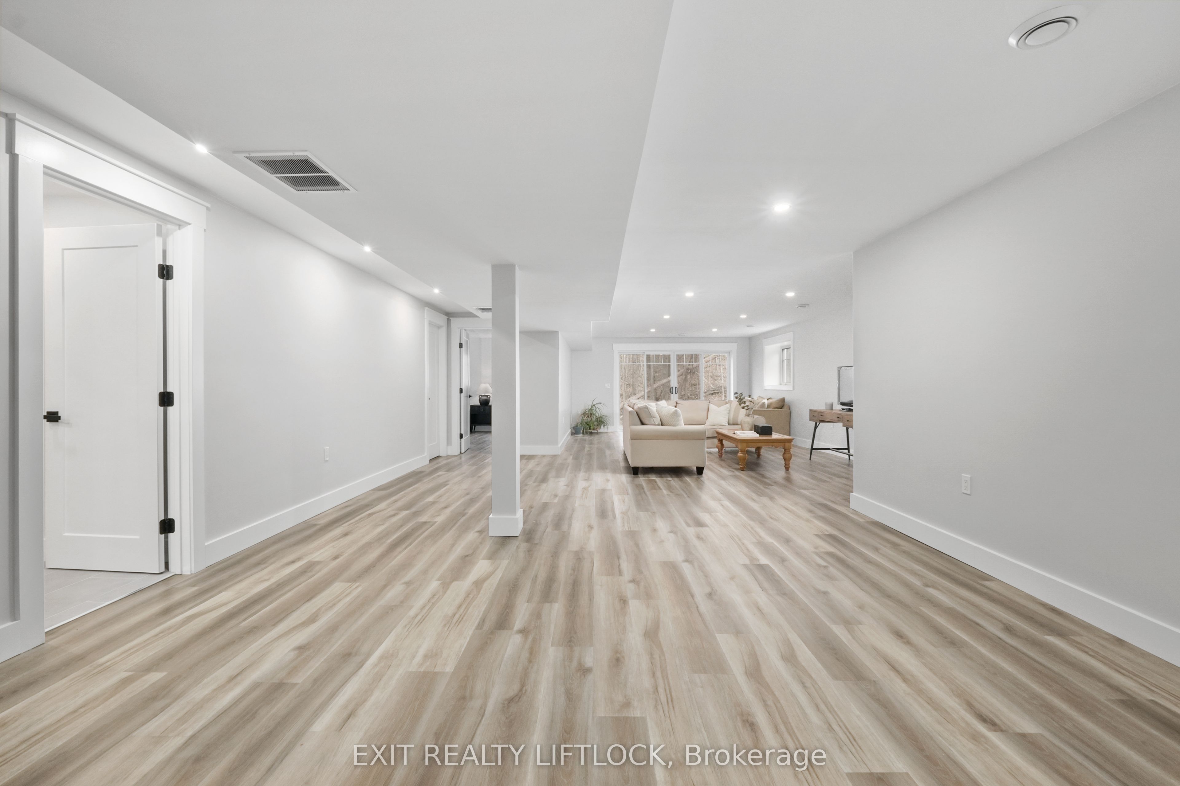 11 Rory Drive N Property Photo 27