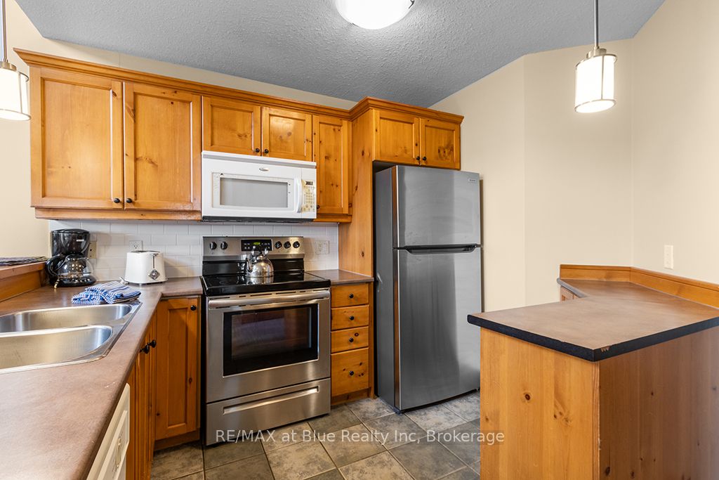170 Snowbridge Way 222 Property Photo 6